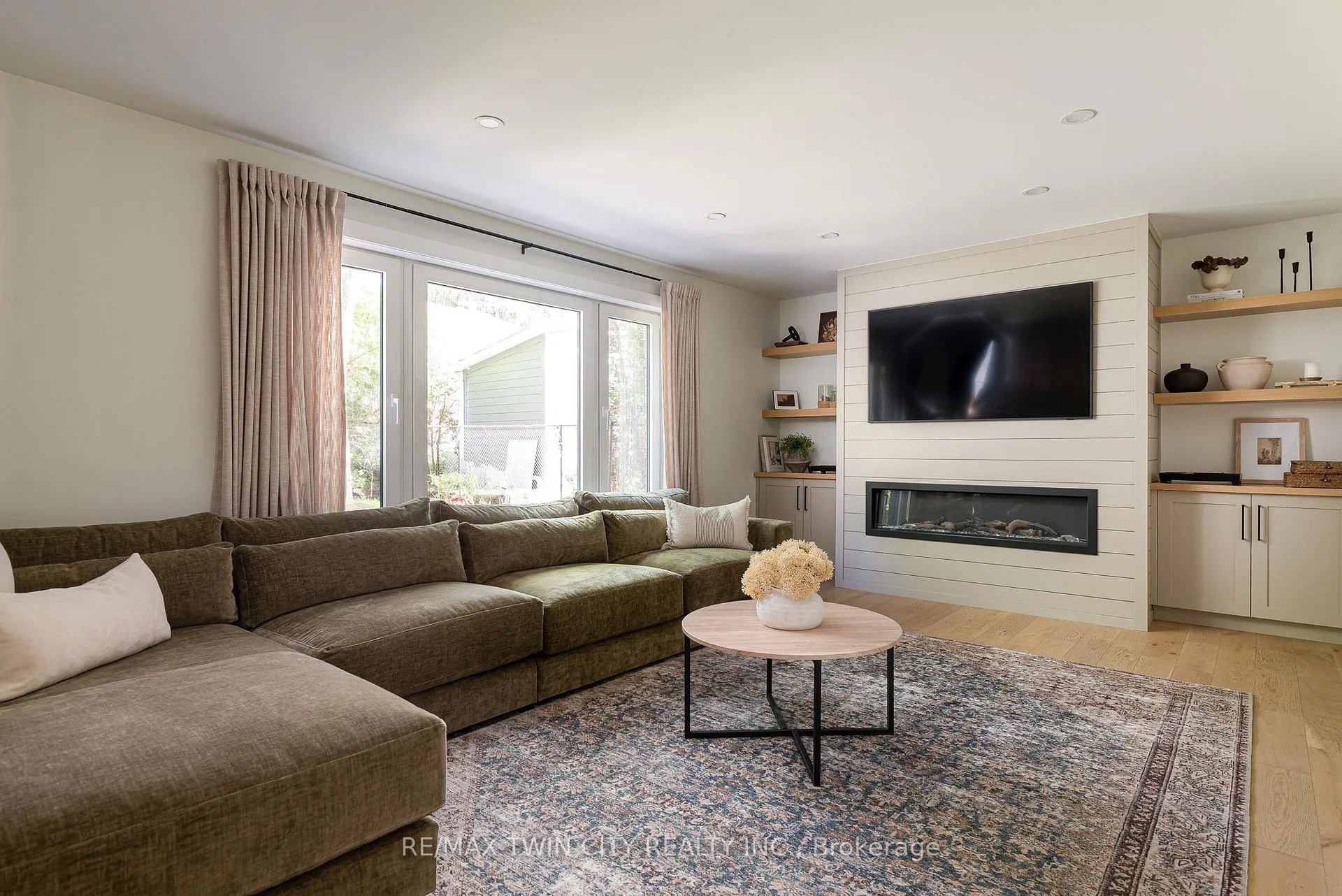 Photo 14 of 323 Calvington Place, Waterloo — HOMEH
