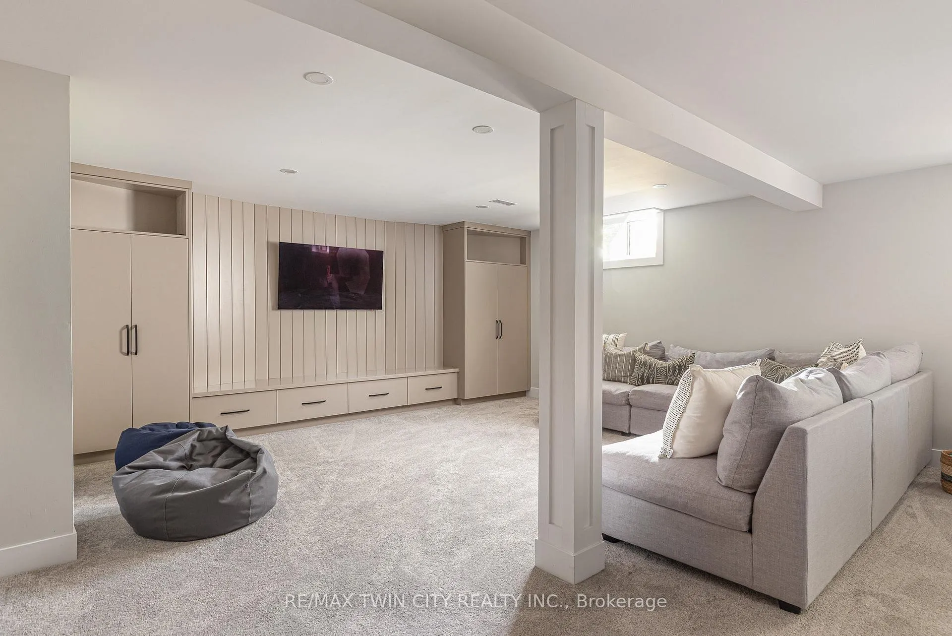 Photo 27 of 323 Calvington Place, Waterloo — HOMEH