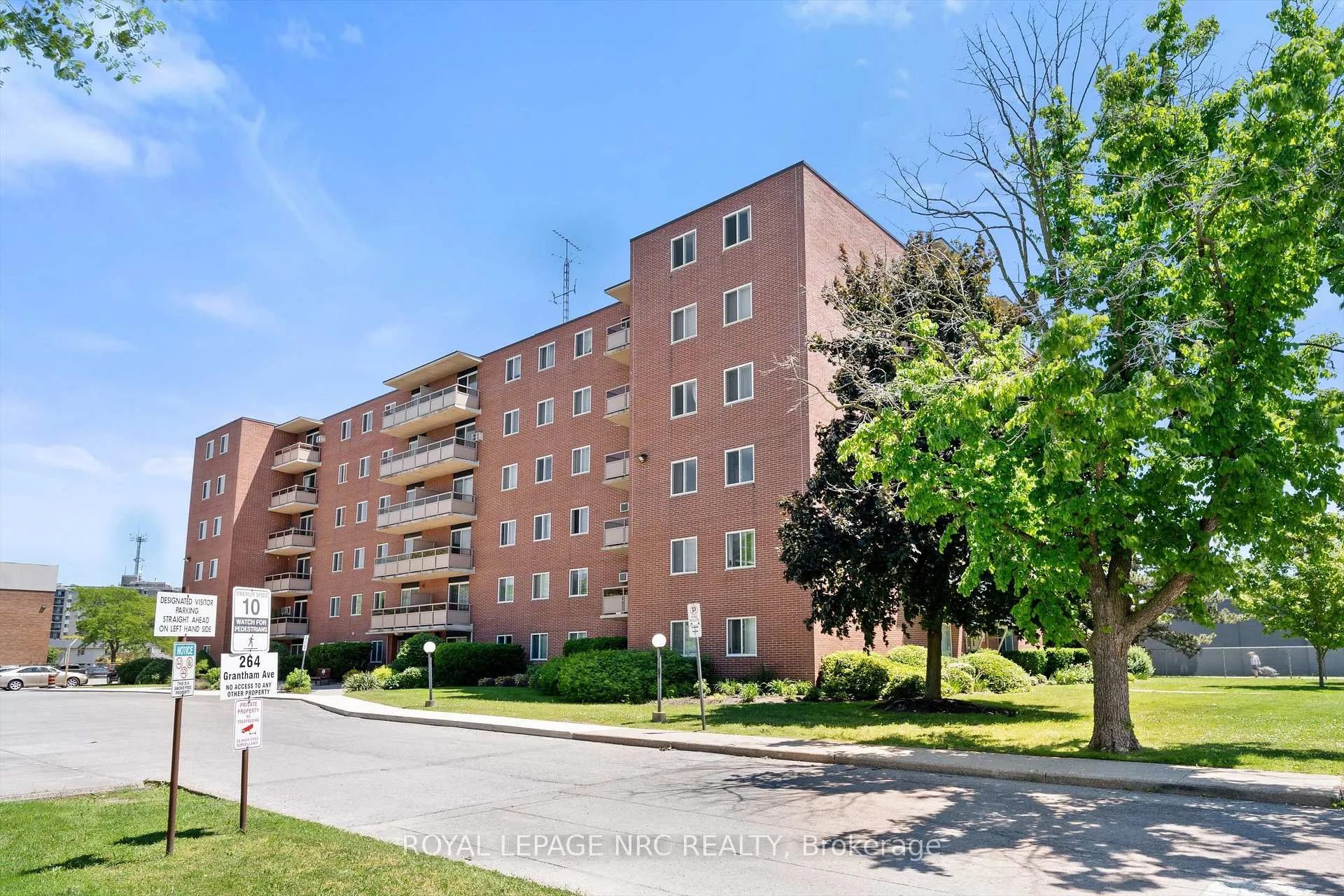 Photo 1 of Unit 501, 264 Grantham Avenue, St. Catharines, Carlton/Bunting — HOMEH
