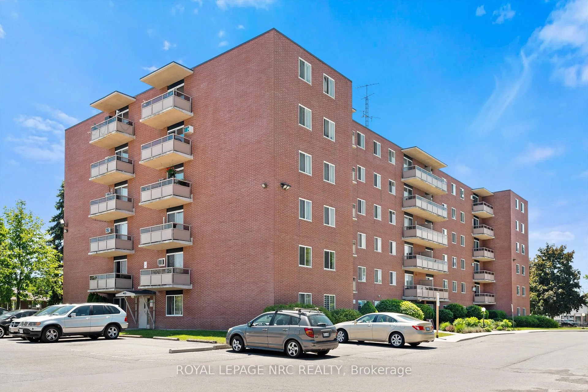 Photo 3 of Unit 501, 264 Grantham Avenue, St. Catharines, Carlton/Bunting — HOMEH