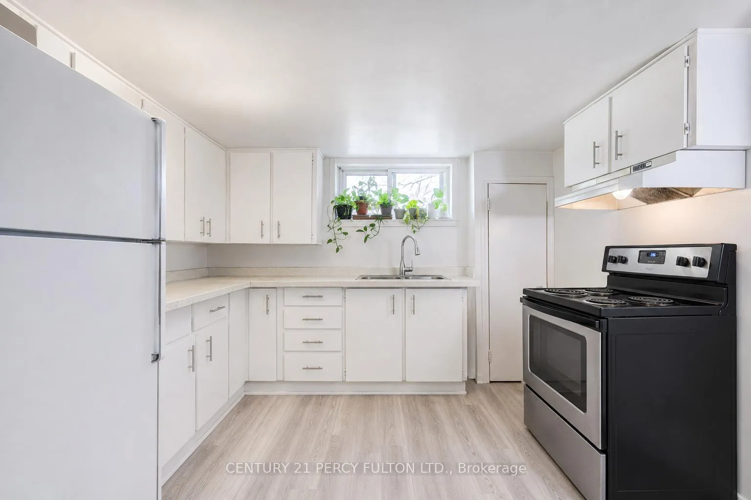 Photo 9 of 1100 Simcoe Street S, Oshawa, Lakeview — HOMEH