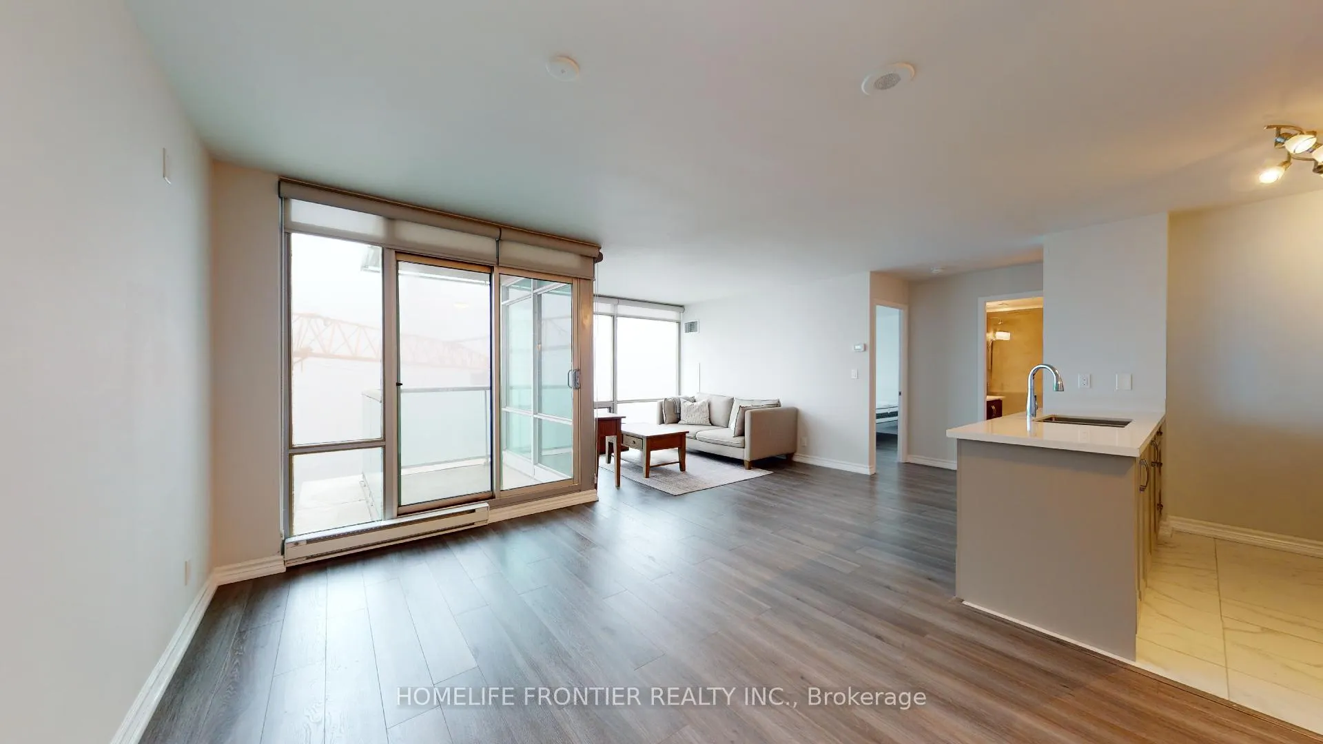Front of Unit 1606, 81 Navy Wharf Court