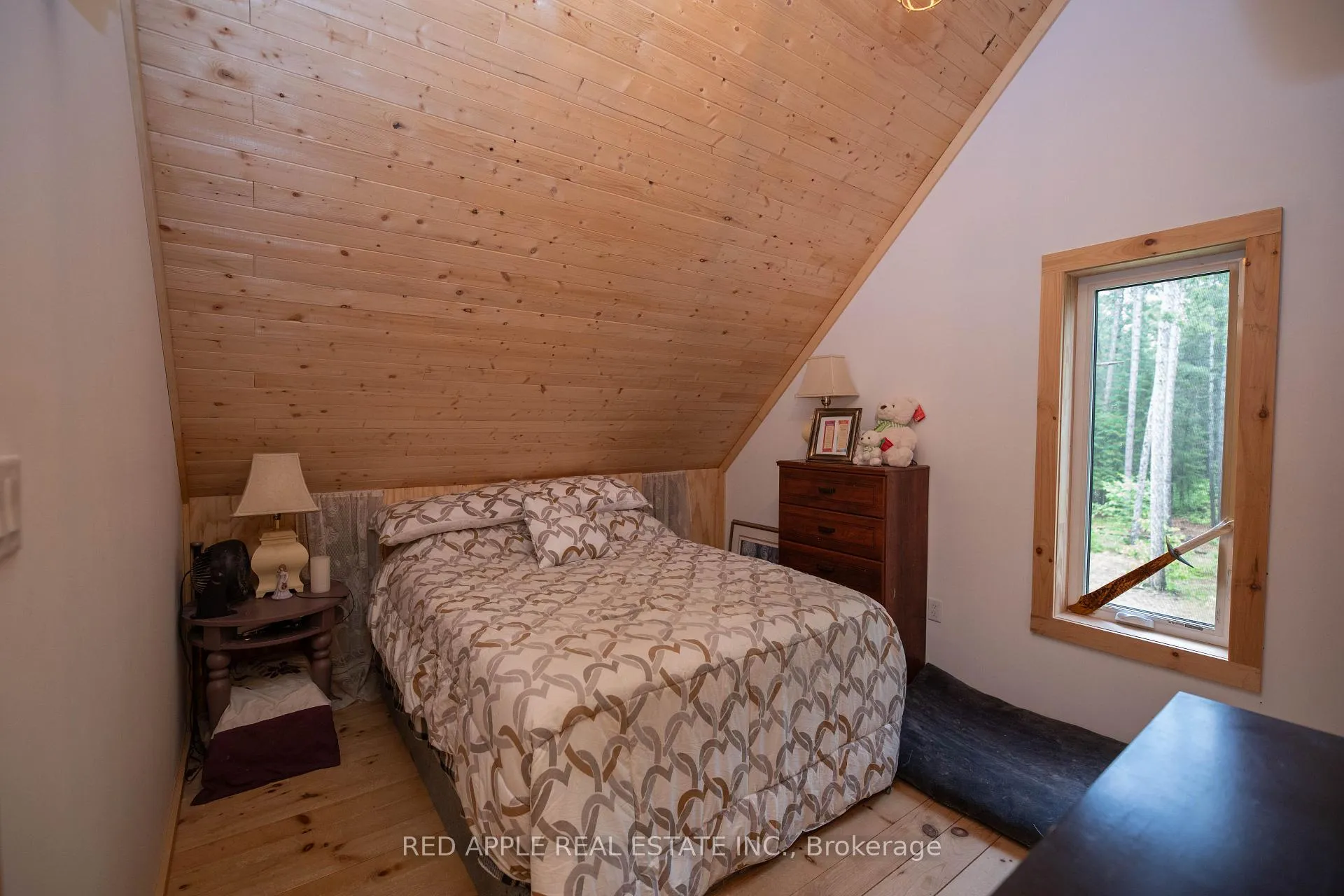 Photo 9 of 1392 Carroll Road, Dysart et al, Dudley — HOMEH