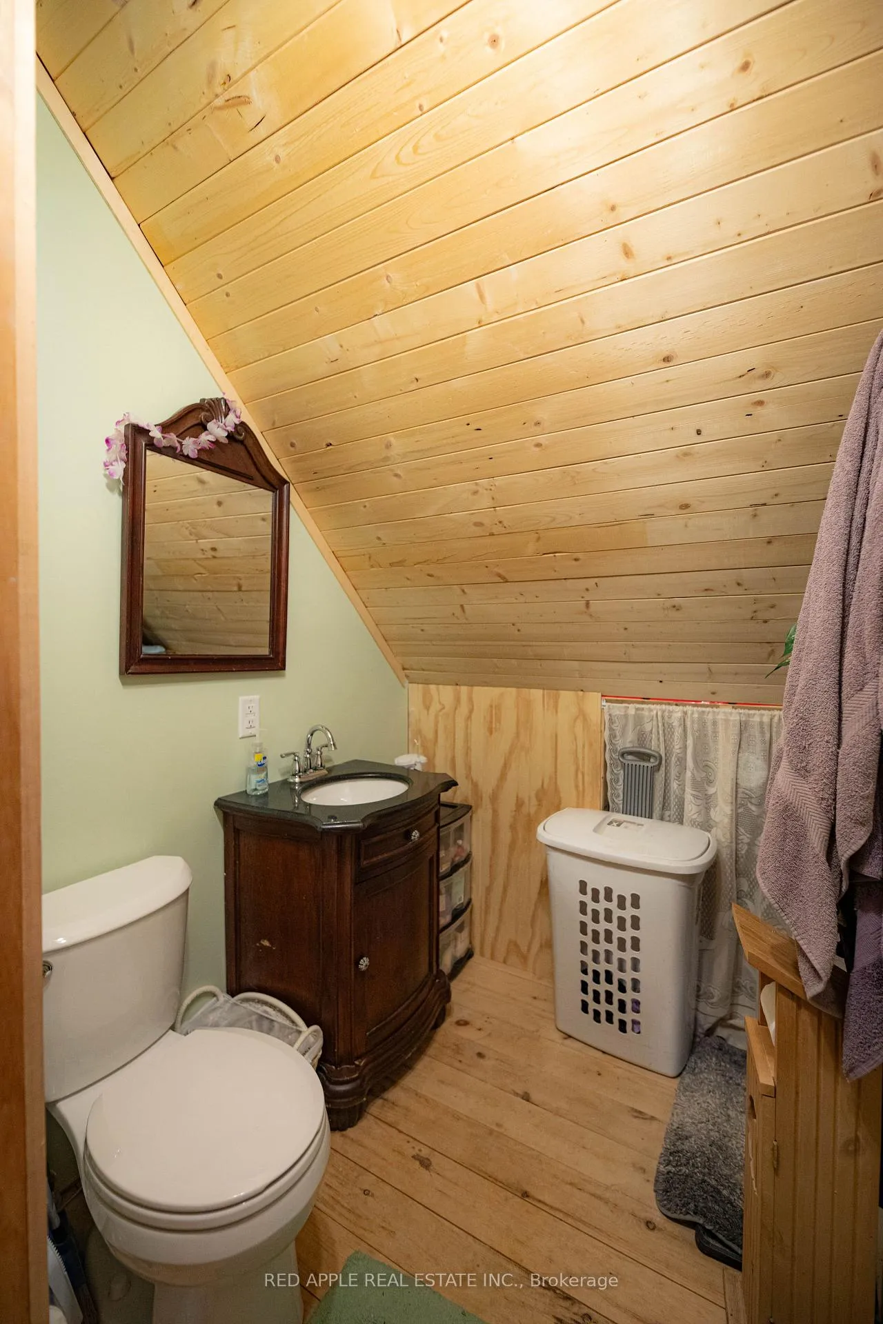 Photo 11 of 1392 Carroll Road, Dysart et al, Dudley — HOMEH