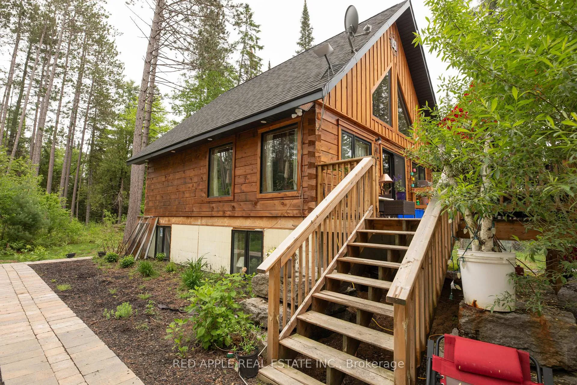 Photo 23 of 1392 Carroll Road, Dysart et al, Dudley — HOMEH