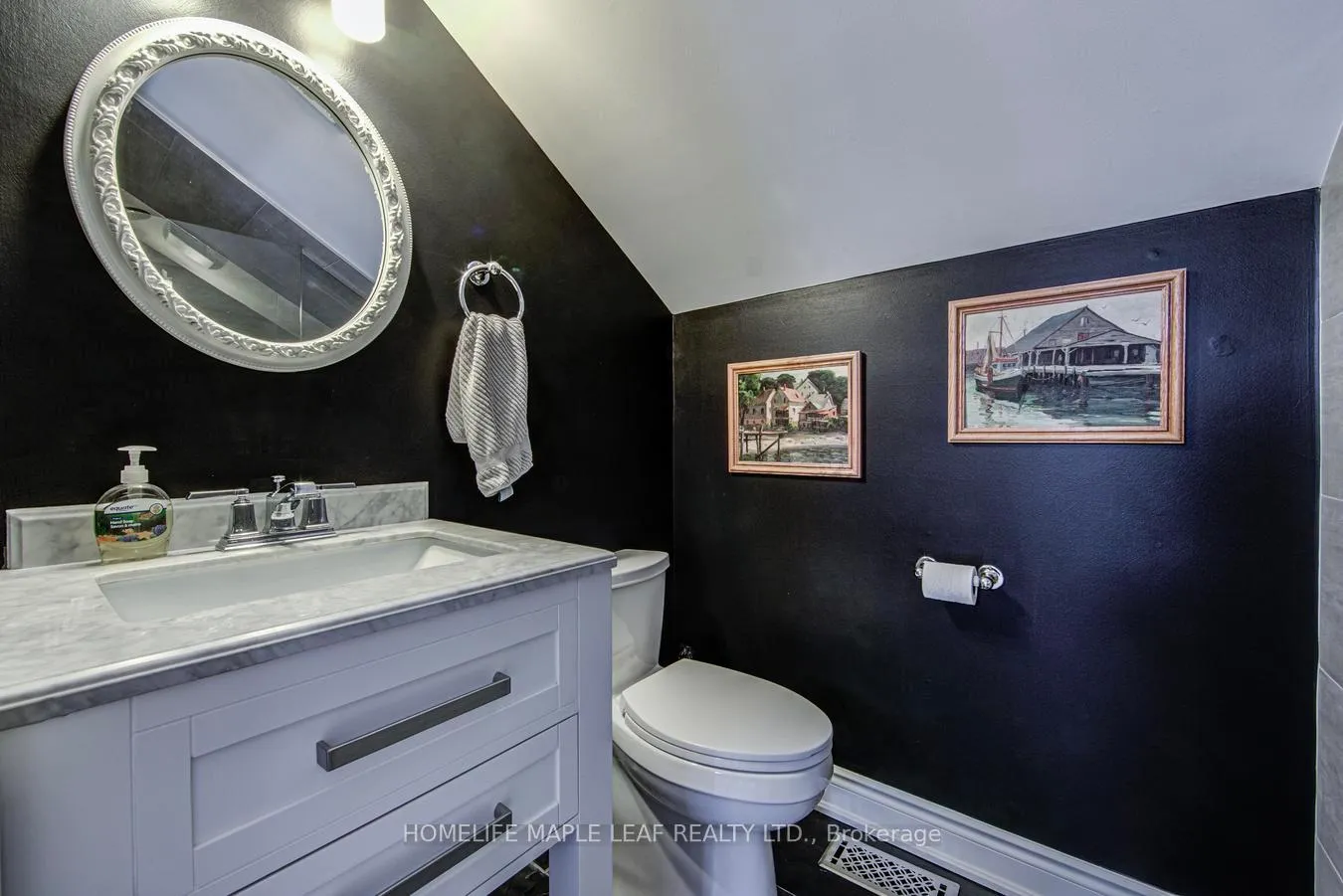 Photo 32 of 8 Coates Hill Court, Caledon, Palgrave — HOMEH