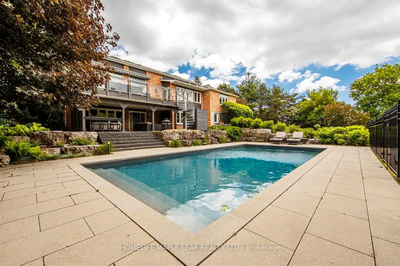 Photo 46 of 8 Coates Hill Court, Caledon, Palgrave — HOMEH