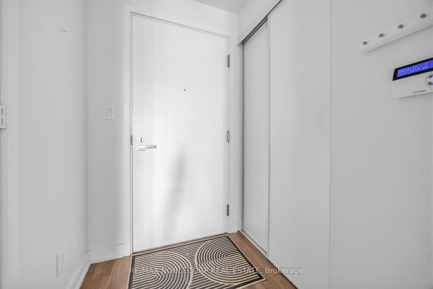 Photo 2 of Unit 1705, 30 Ordnance Street, Toronto, Niagara — HOMEH