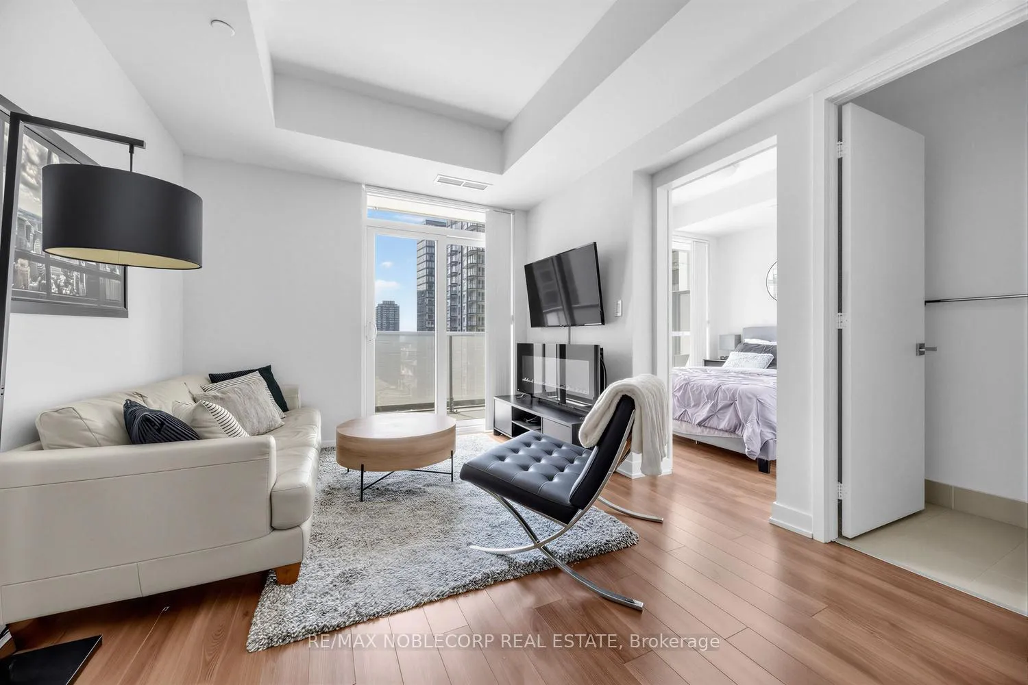 Photo 9 of Unit 1705, 30 Ordnance Street, Toronto, Niagara — HOMEH
