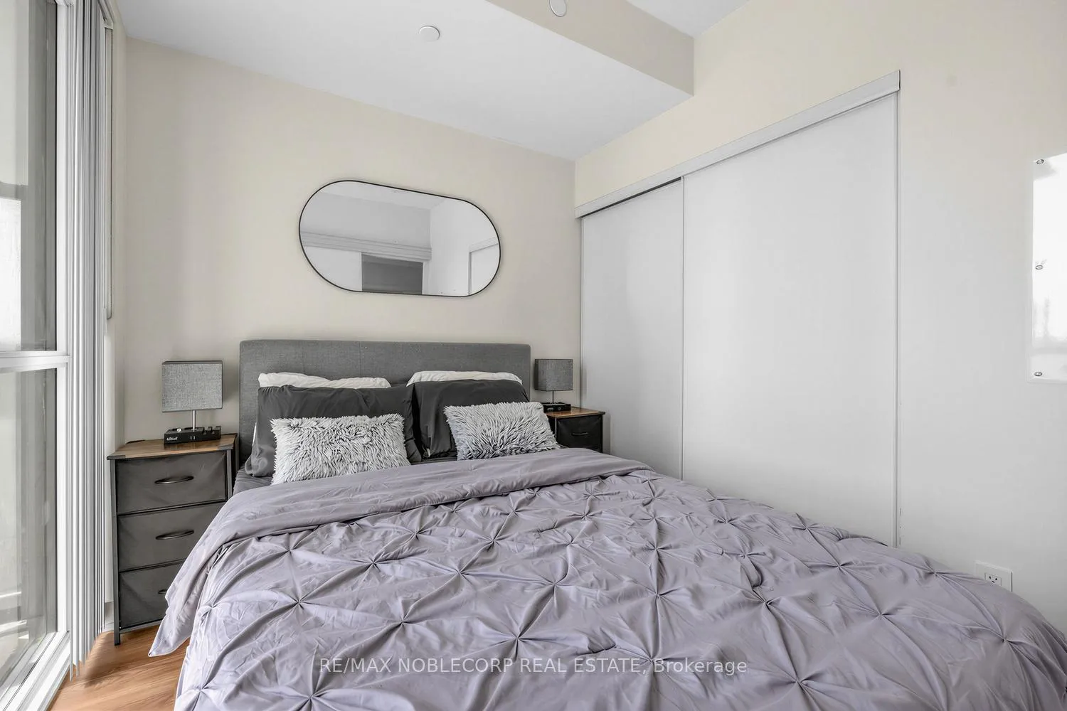 Photo 17 of Unit 1705, 30 Ordnance Street, Toronto, Niagara — HOMEH
