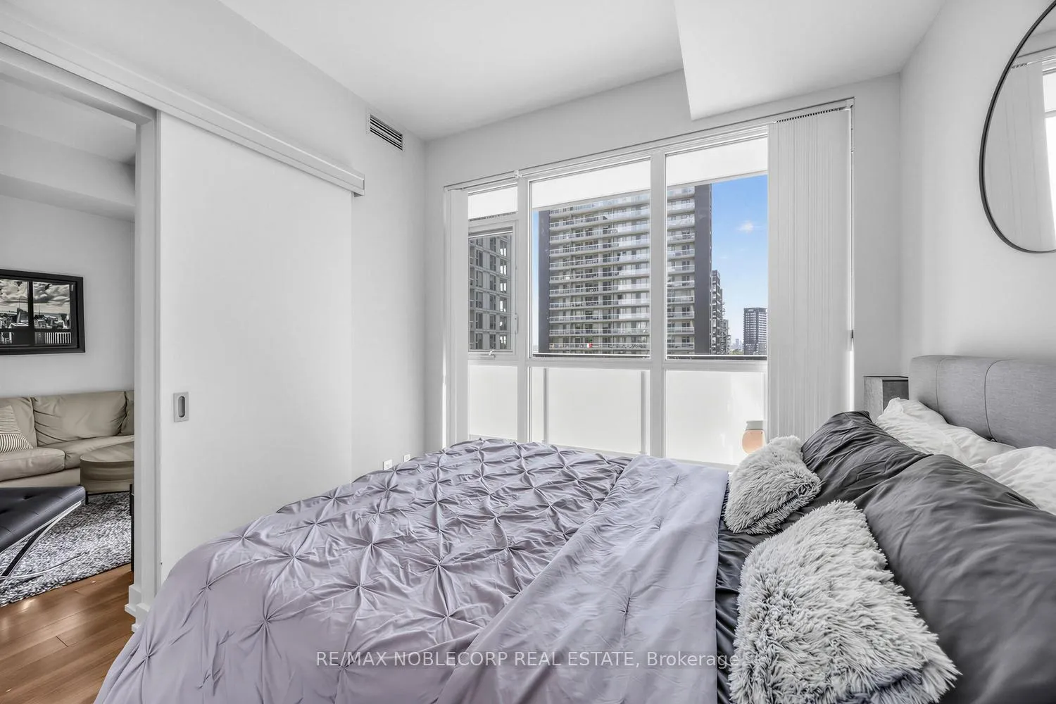 Photo 18 of Unit 1705, 30 Ordnance Street, Toronto, Niagara — HOMEH
