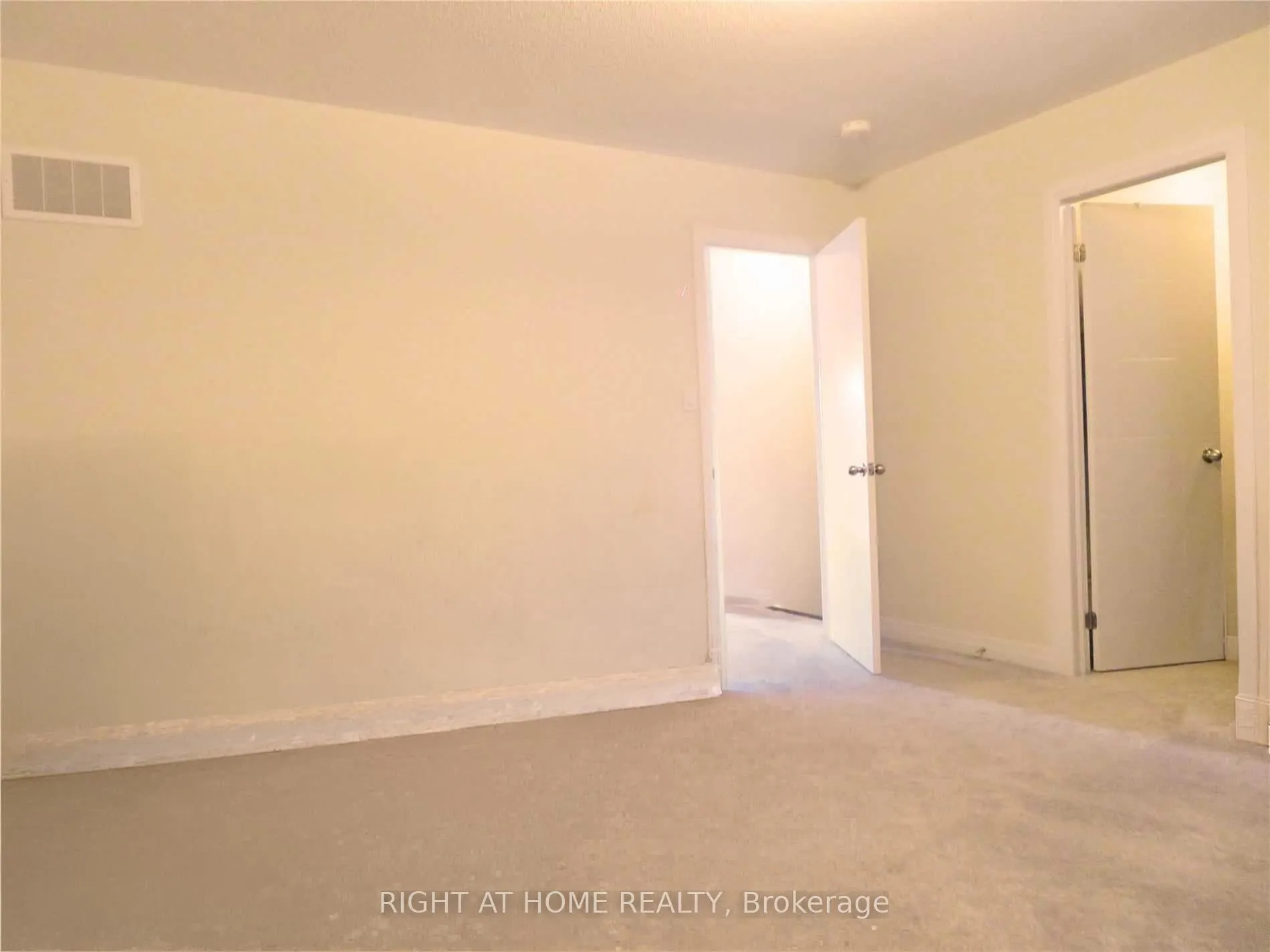 Photo 12 of 37 Bedford Estates Crescent, Barrie, Bayshore — HOMEH
