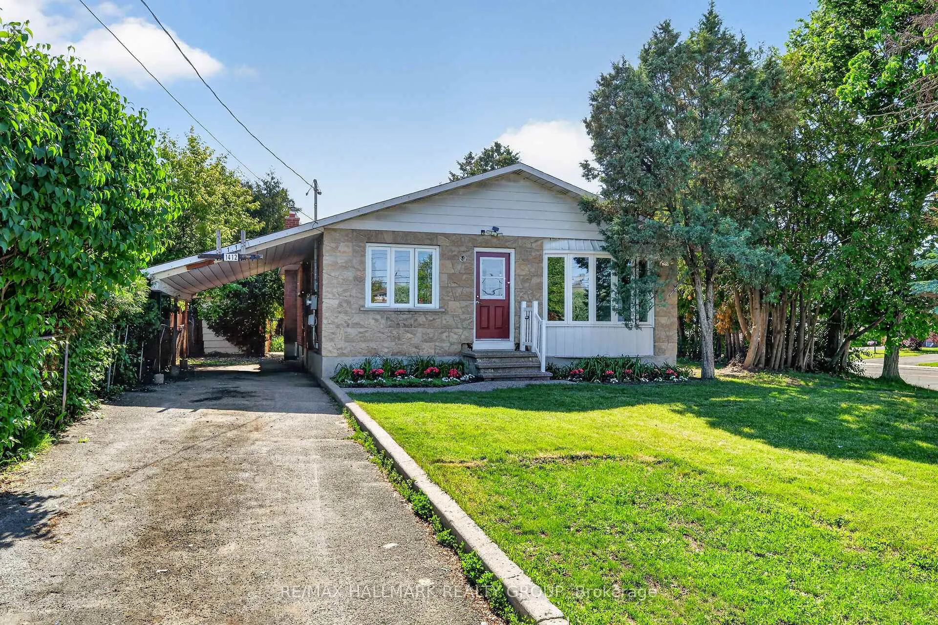Photo 1 of 1412 Maxime Street, Ottawa, Pineview — HOMEH