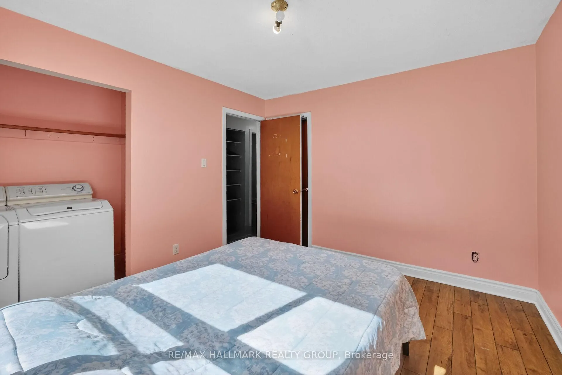 Photo 28 of 1412 Maxime Street, Ottawa, Pineview — HOMEH