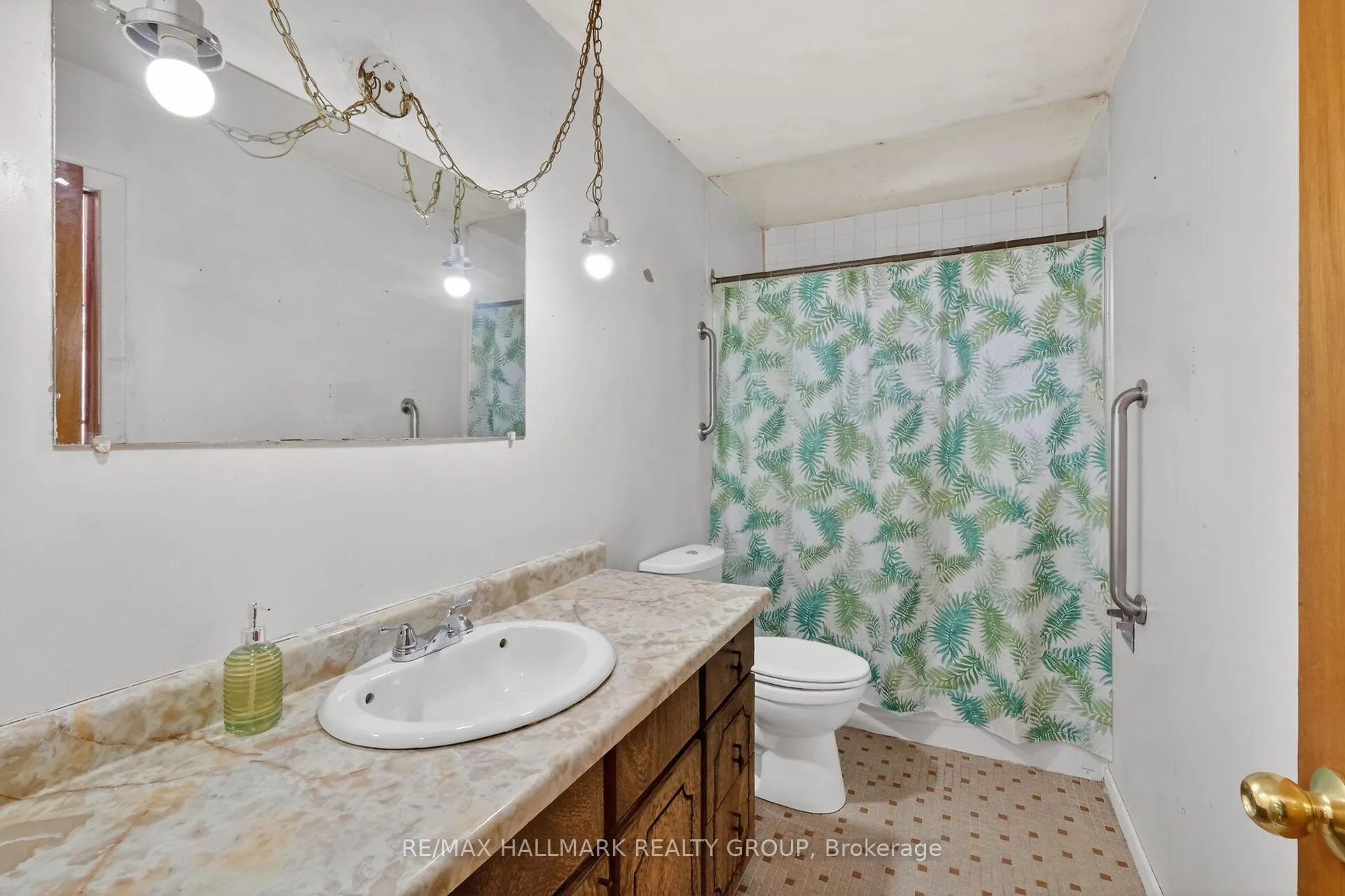 Photo 31 of 1412 Maxime Street, Ottawa, Pineview — HOMEH