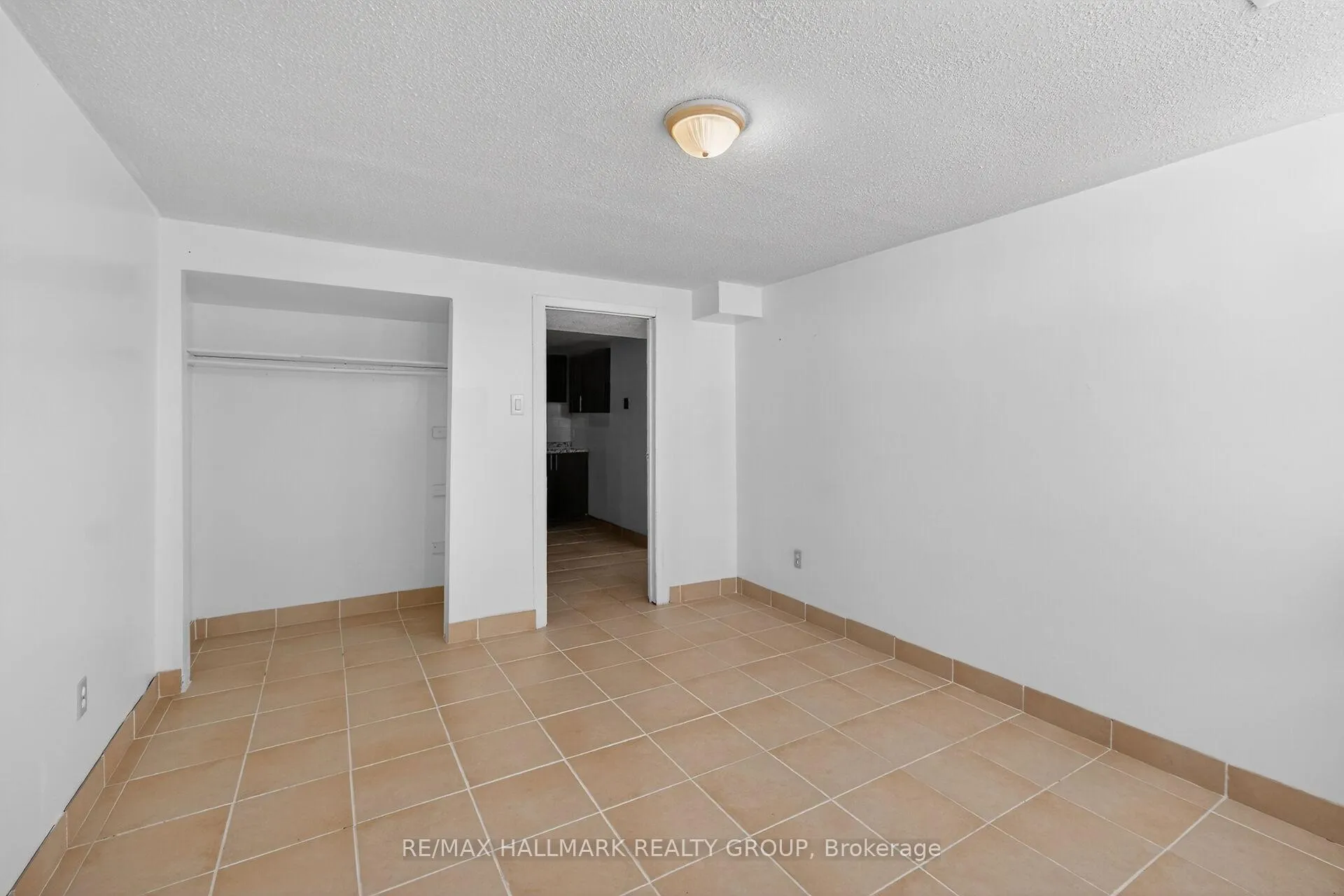 Photo 40 of 1412 Maxime Street, Ottawa, Pineview — HOMEH