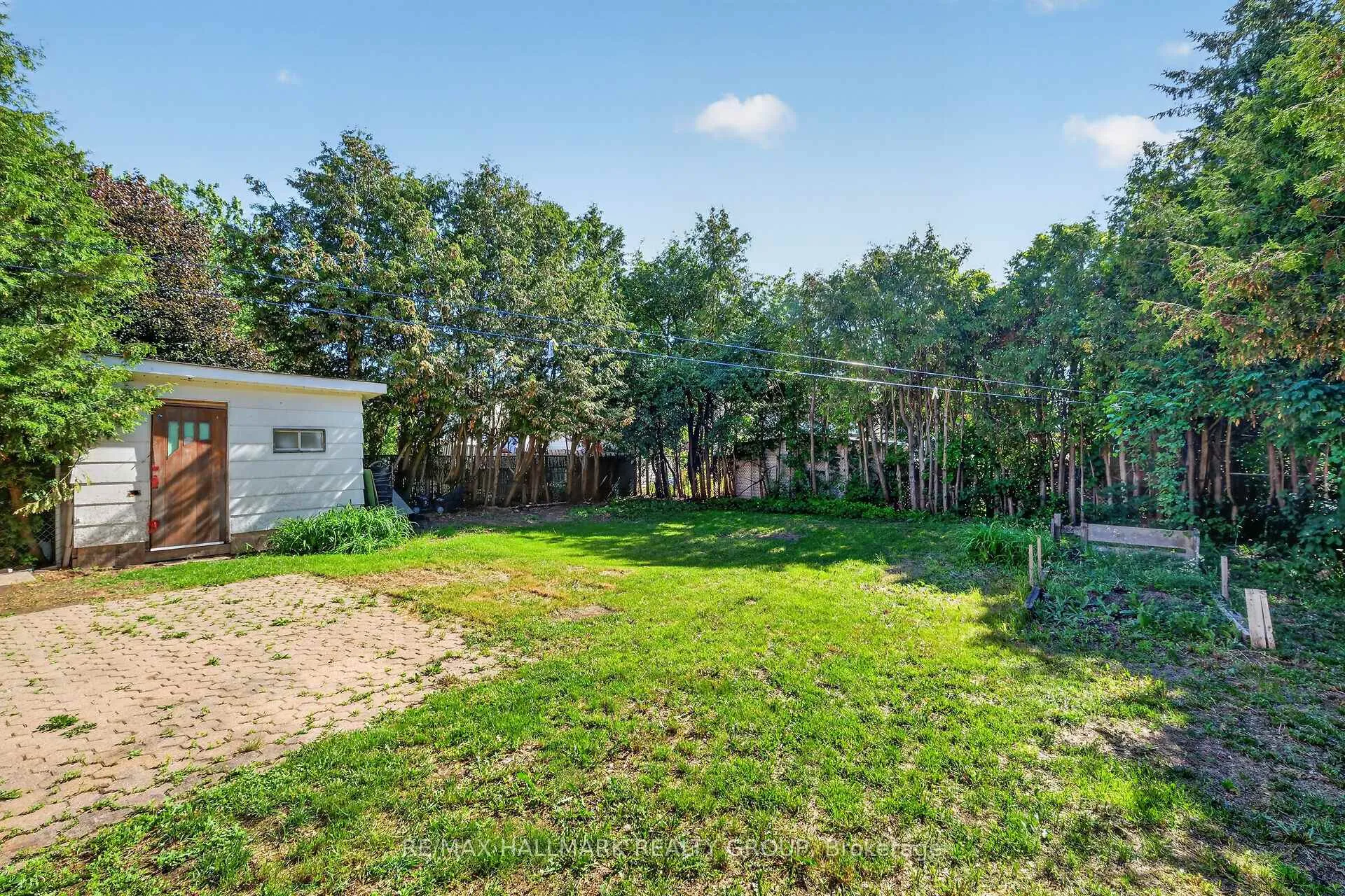 Photo 45 of 1412 Maxime Street, Ottawa, Pineview — HOMEH