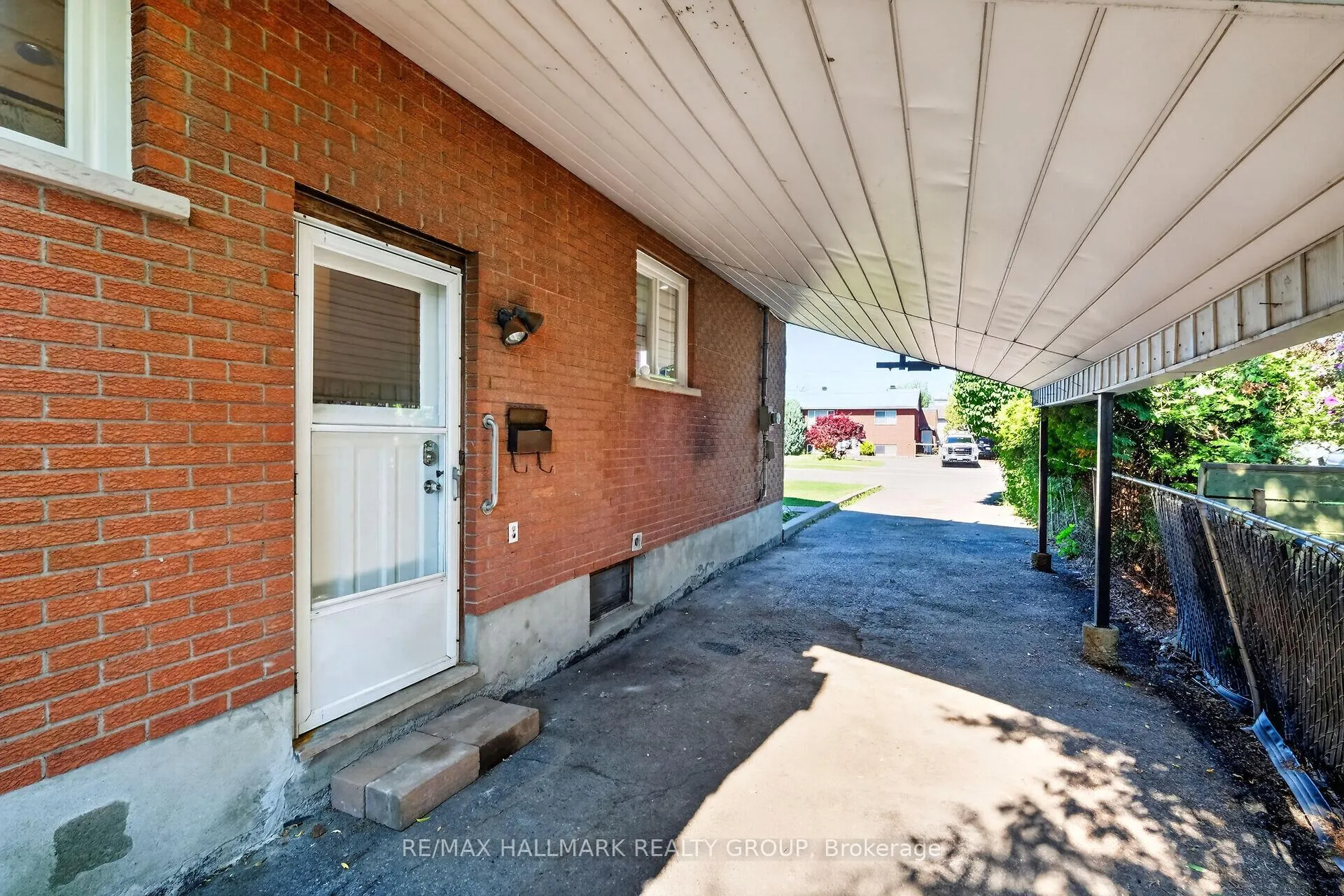 Photo 48 of 1412 Maxime Street, Ottawa, Pineview — HOMEH