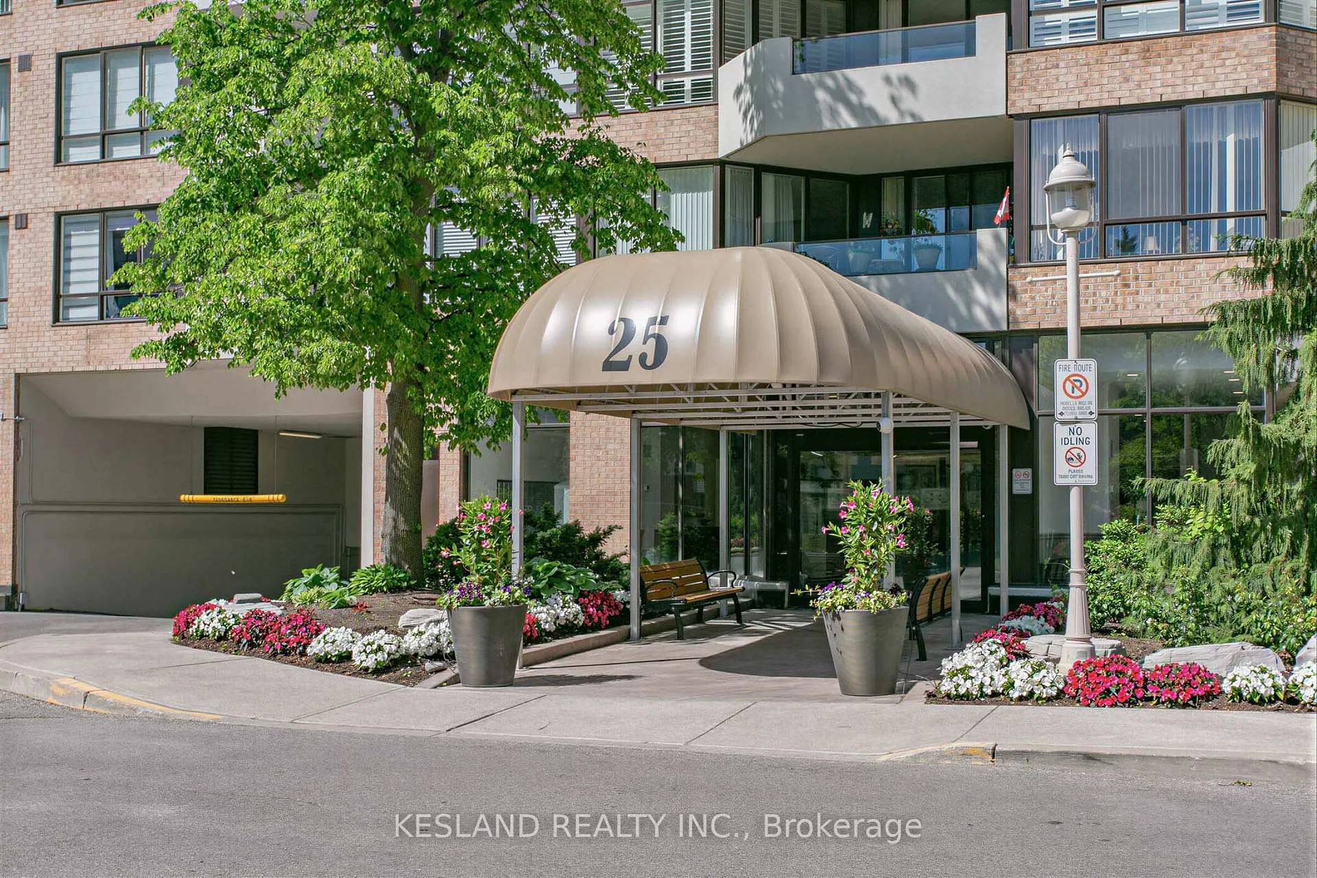 Photo 2 of Unit 1022, 25 Austin Drive, Markham, Markville — HOMEH