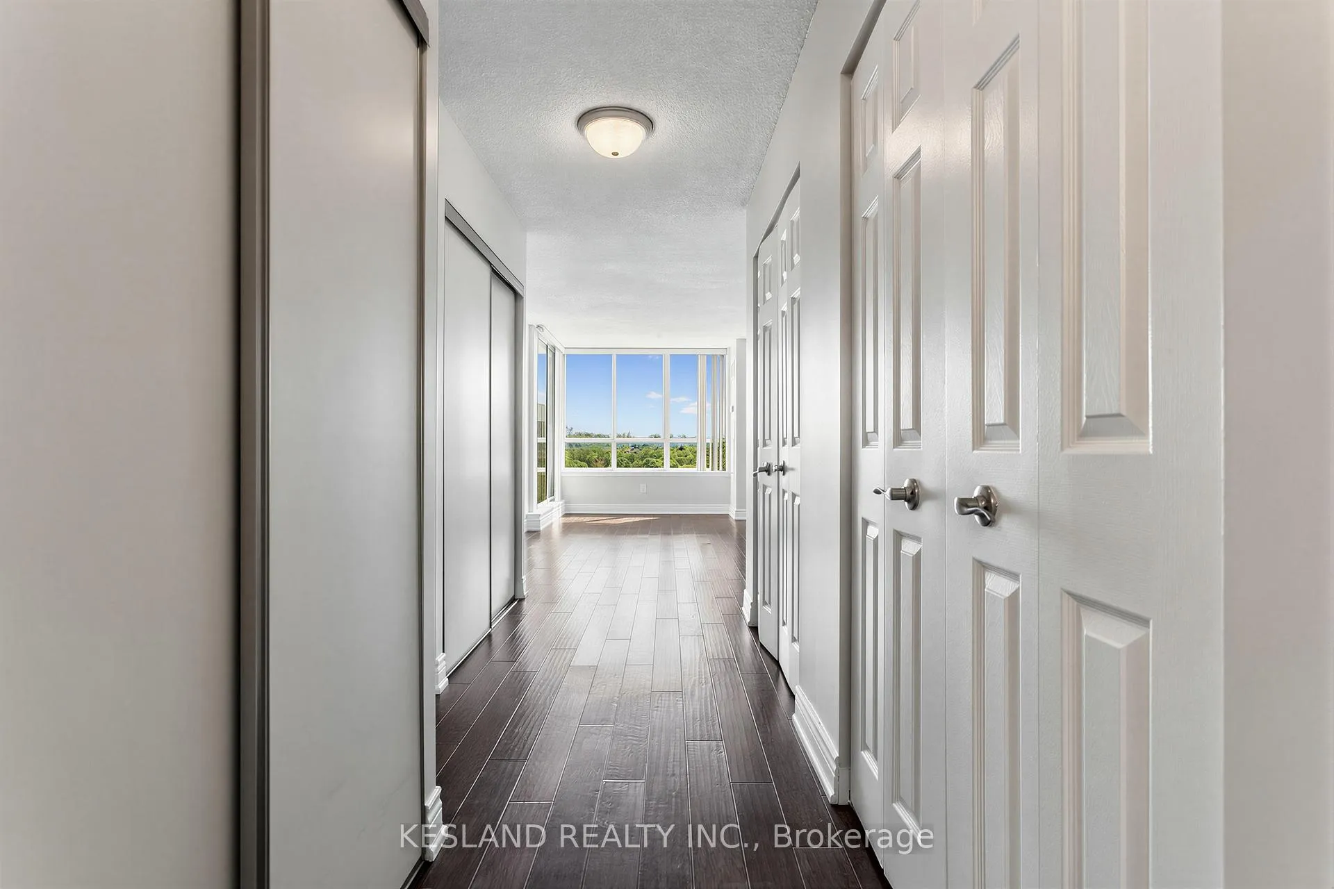Photo 3 of Unit 1022, 25 Austin Drive, Markham, Markville — HOMEH