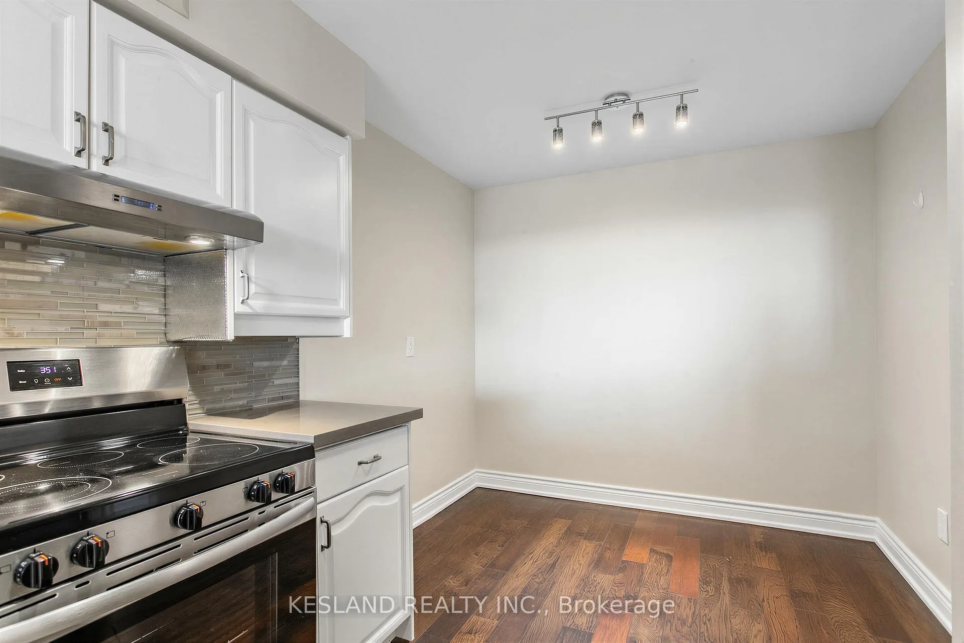 Photo 12 of Unit 1022, 25 Austin Drive, Markham, Markville — HOMEH