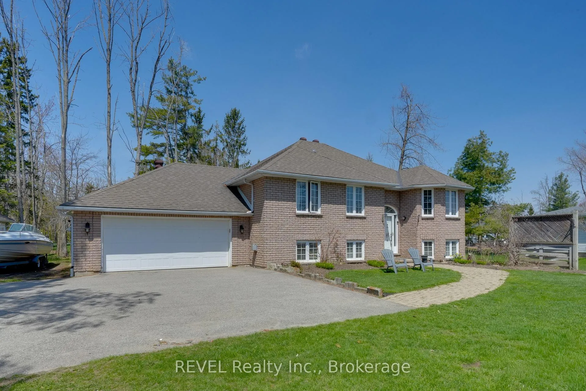 Photo 2 of 5 Barbara Avenue, Oro-Medonte, Rural Oro-Medonte — HOMEH