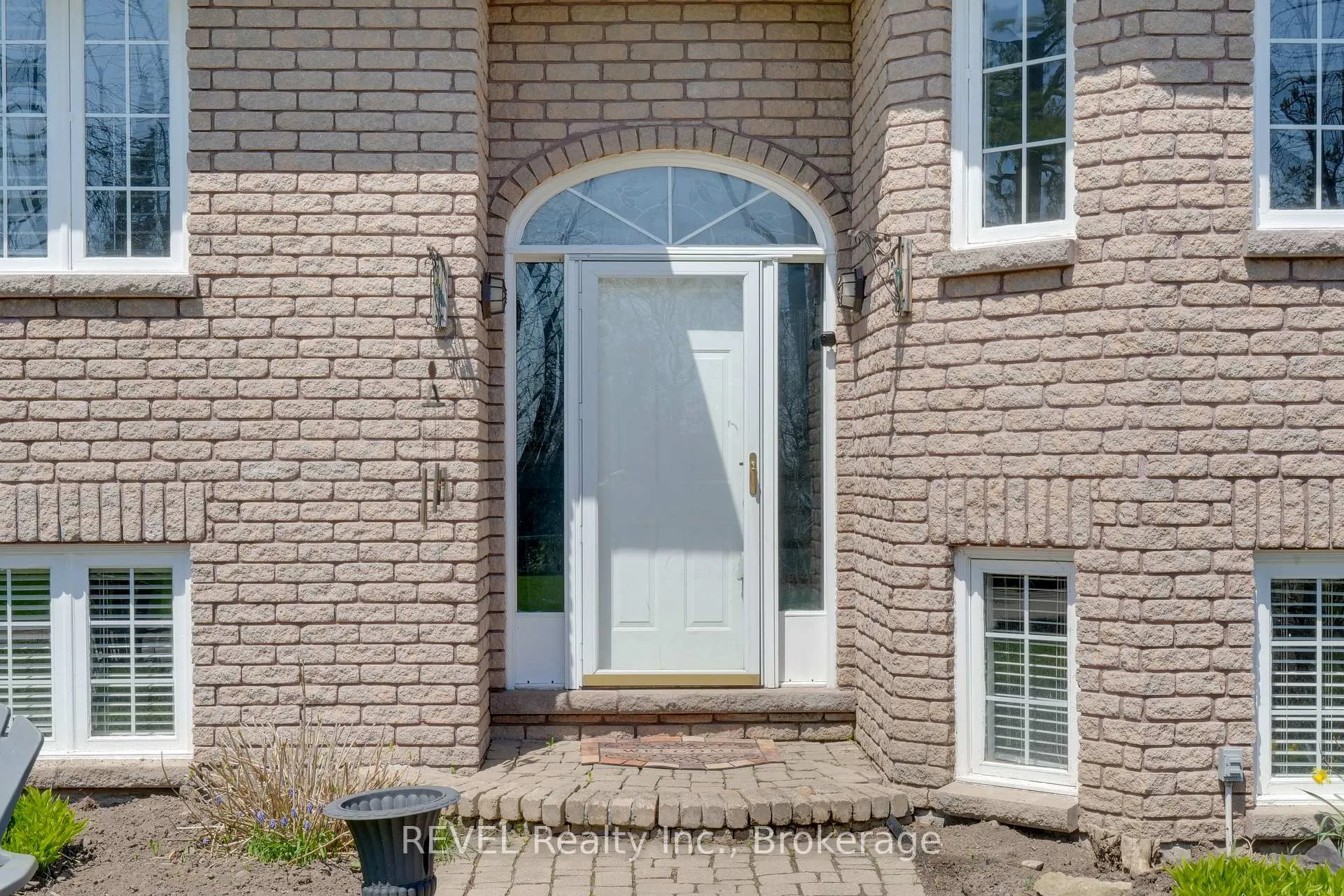 Photo 4 of 5 Barbara Avenue, Oro-Medonte, Rural Oro-Medonte — HOMEH