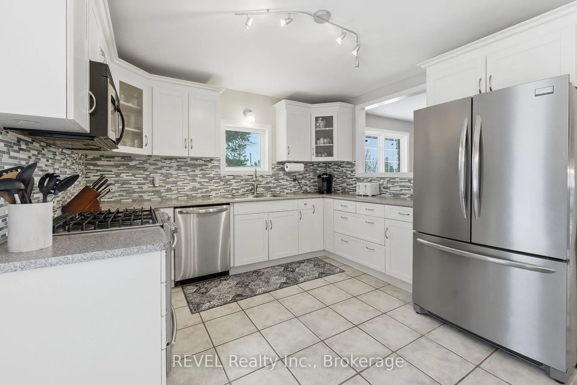 Photo 14 of 5 Barbara Avenue, Oro-Medonte, Rural Oro-Medonte — HOMEH