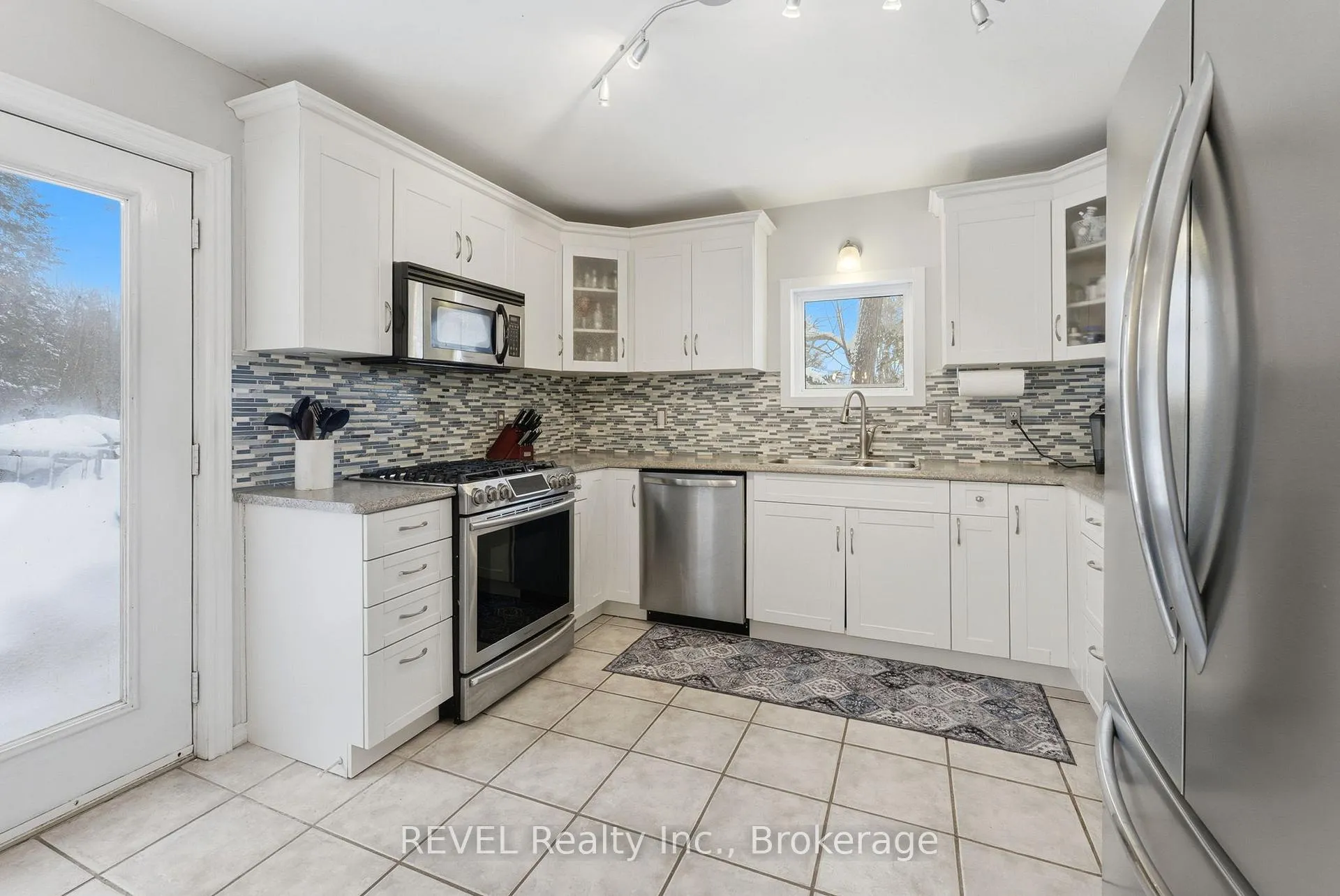 Photo 16 of 5 Barbara Avenue, Oro-Medonte, Rural Oro-Medonte — HOMEH