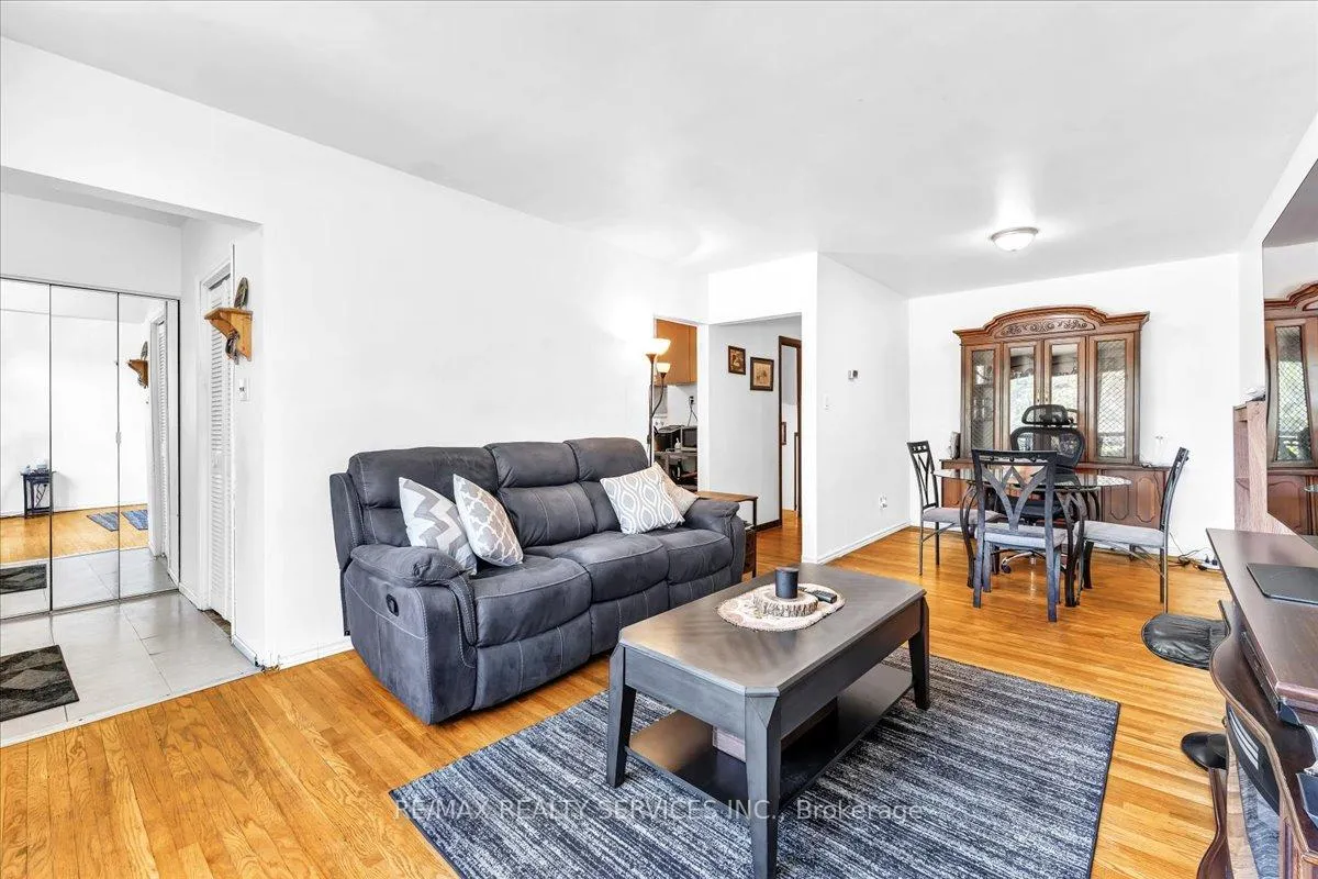 Photo 9 of 21 Welbeck Drive, Brampton, Northwood Park — HOMEH