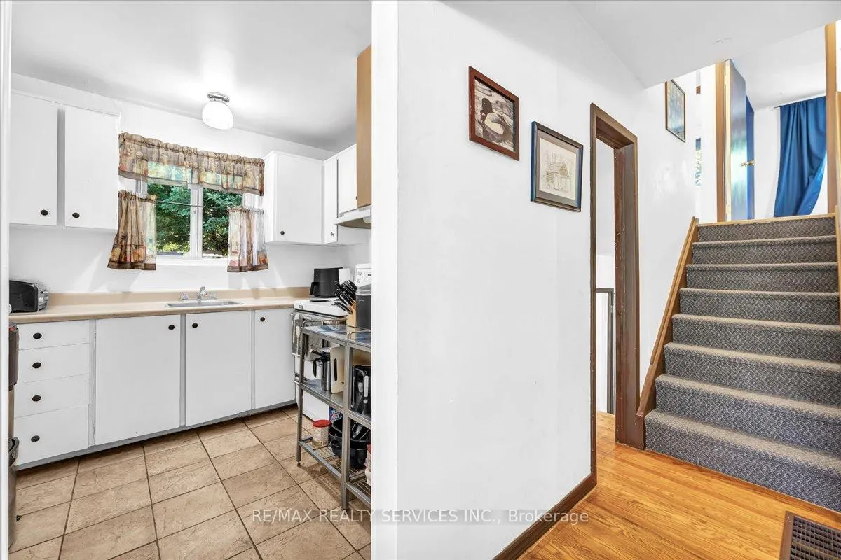 Photo 13 of 21 Welbeck Drive, Brampton, Northwood Park — HOMEH