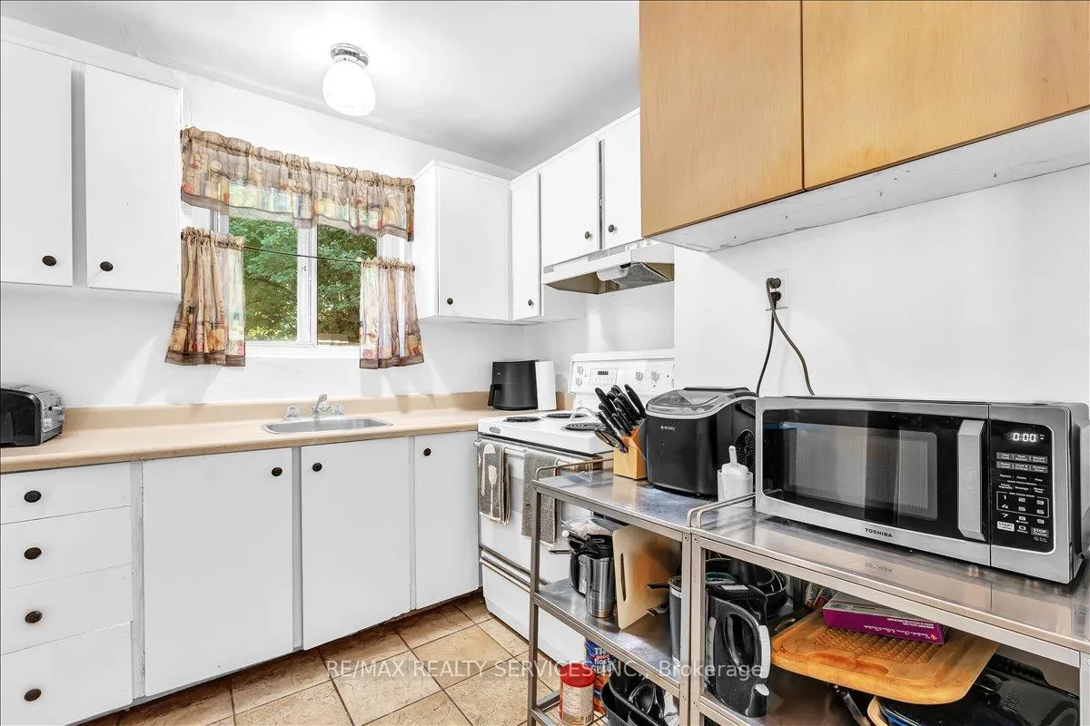 Photo 14 of 21 Welbeck Drive, Brampton, Northwood Park — HOMEH