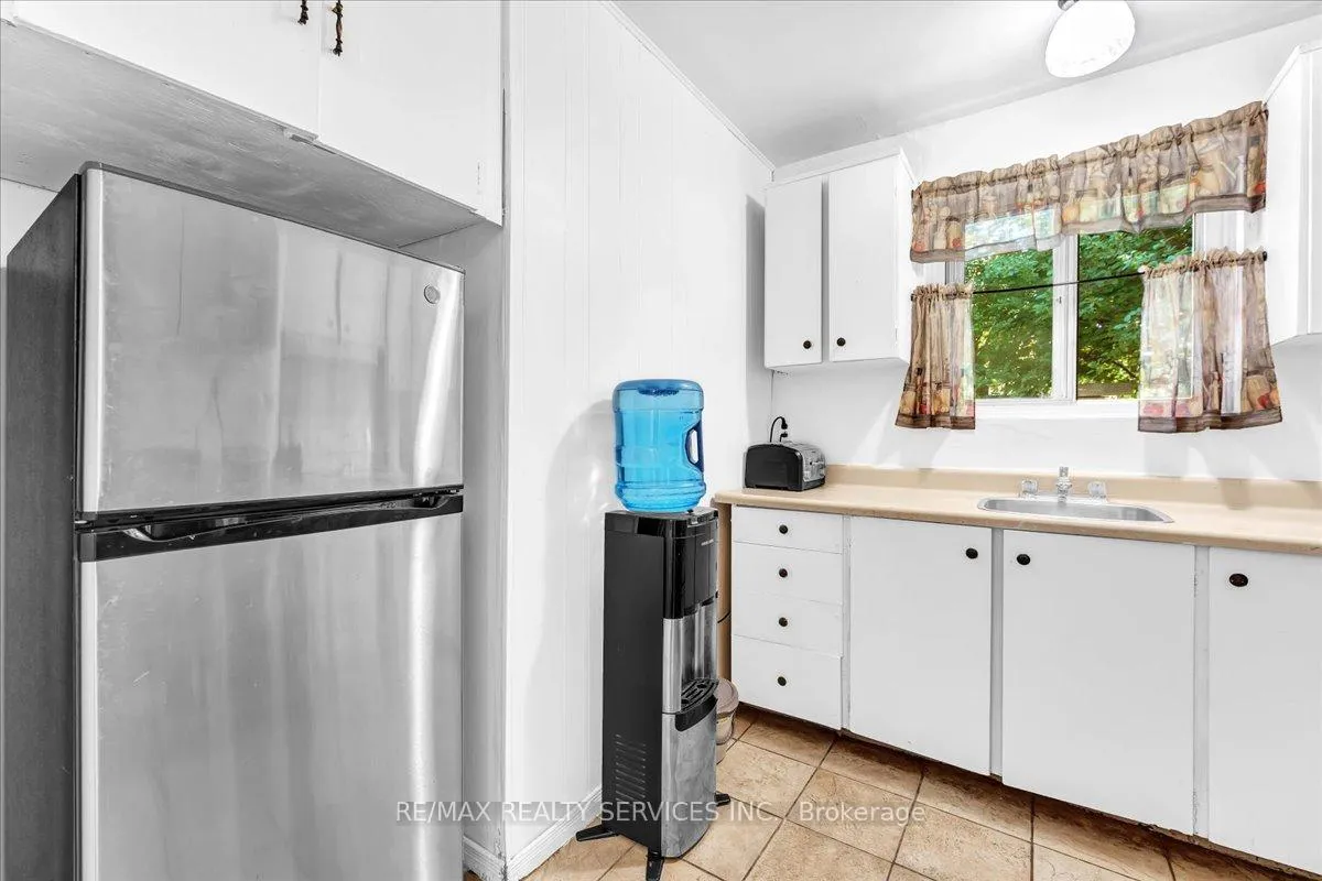 Photo 15 of 21 Welbeck Drive, Brampton, Northwood Park — HOMEH