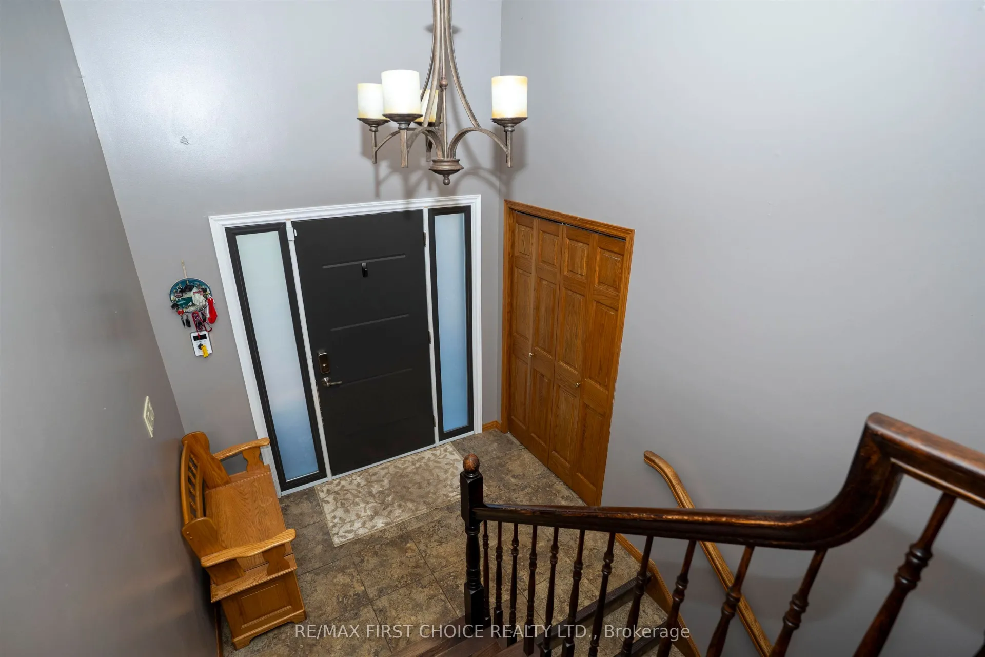 Photo 2 of 3306 Fairview Avenue, Thunder Bay, Rosslyn Road — HOMEH
