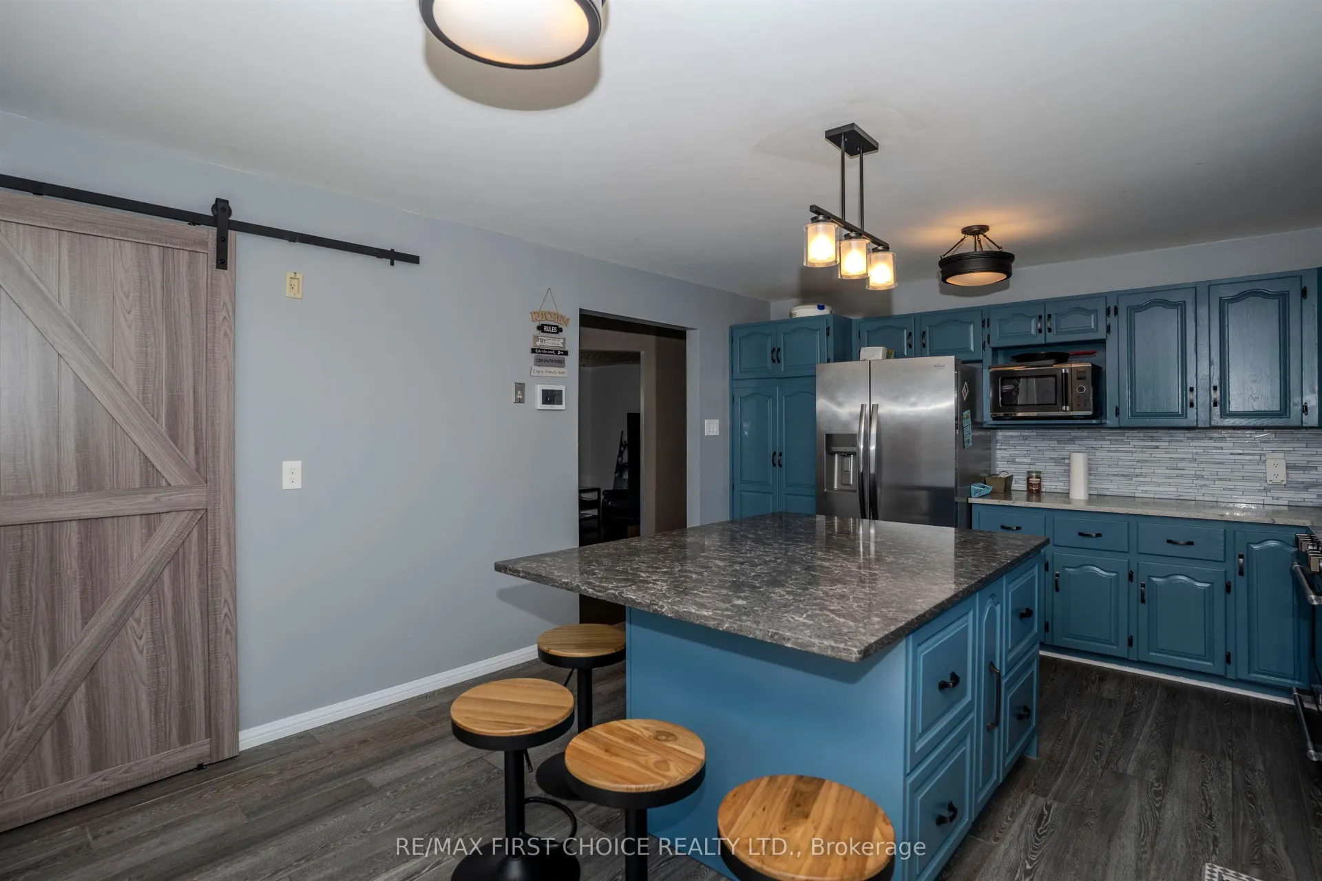 Photo 7 of 3306 Fairview Avenue, Thunder Bay, Rosslyn Road — HOMEH