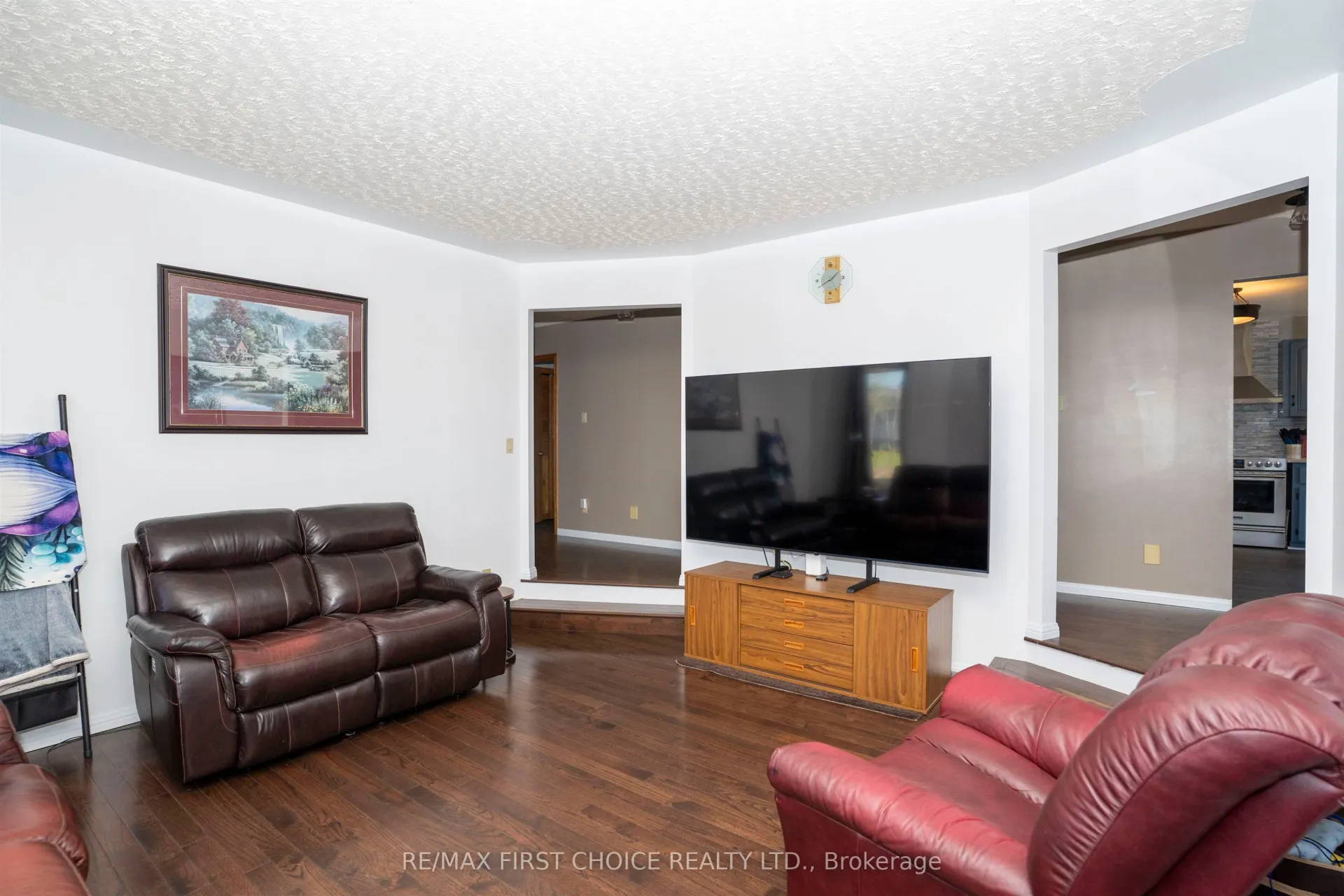 Photo 13 of 3306 Fairview Avenue, Thunder Bay, Rosslyn Road — HOMEH