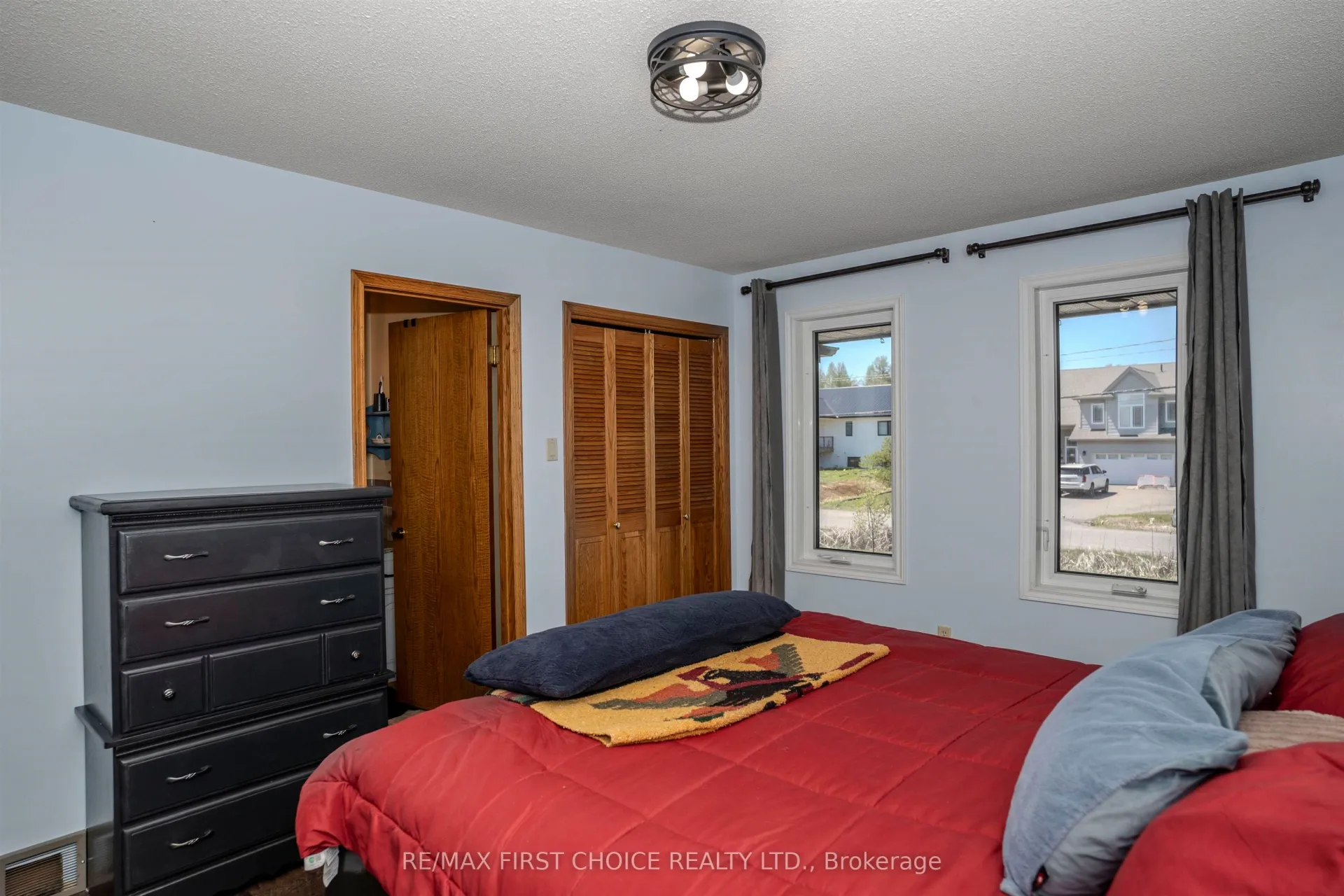 Photo 15 of 3306 Fairview Avenue, Thunder Bay, Rosslyn Road — HOMEH