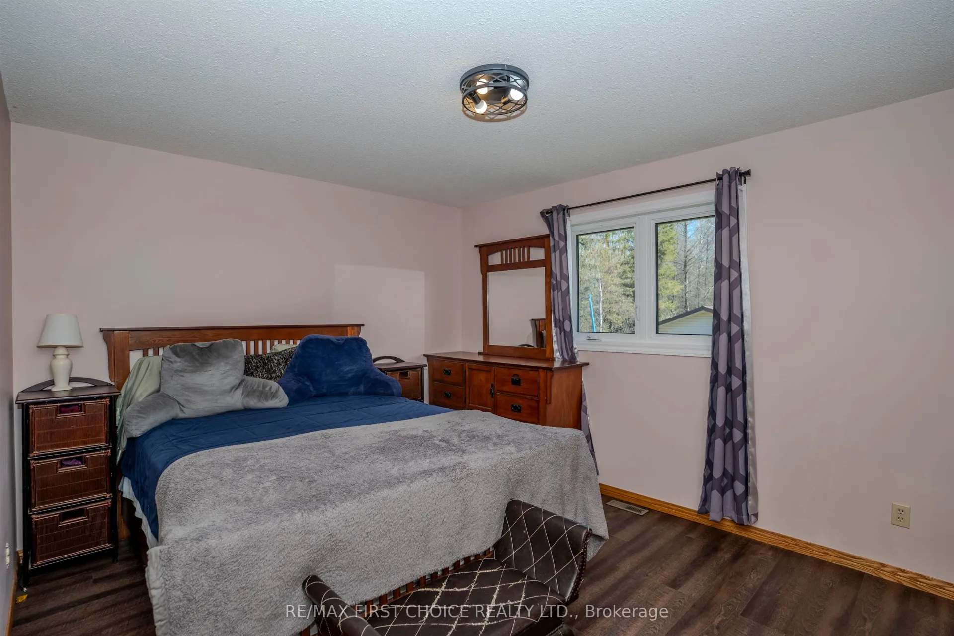 Photo 21 of 3306 Fairview Avenue, Thunder Bay, Rosslyn Road — HOMEH