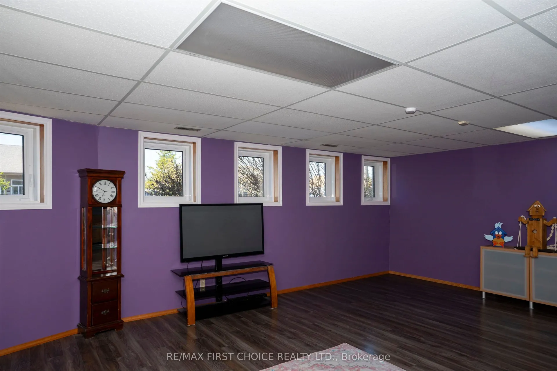 Photo 25 of 3306 Fairview Avenue, Thunder Bay, Rosslyn Road — HOMEH