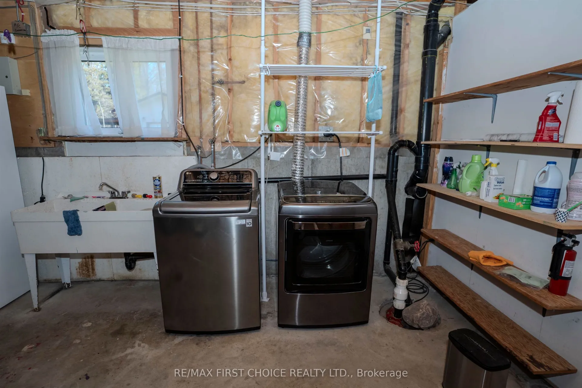 Photo 34 of 3306 Fairview Avenue, Thunder Bay, Rosslyn Road — HOMEH