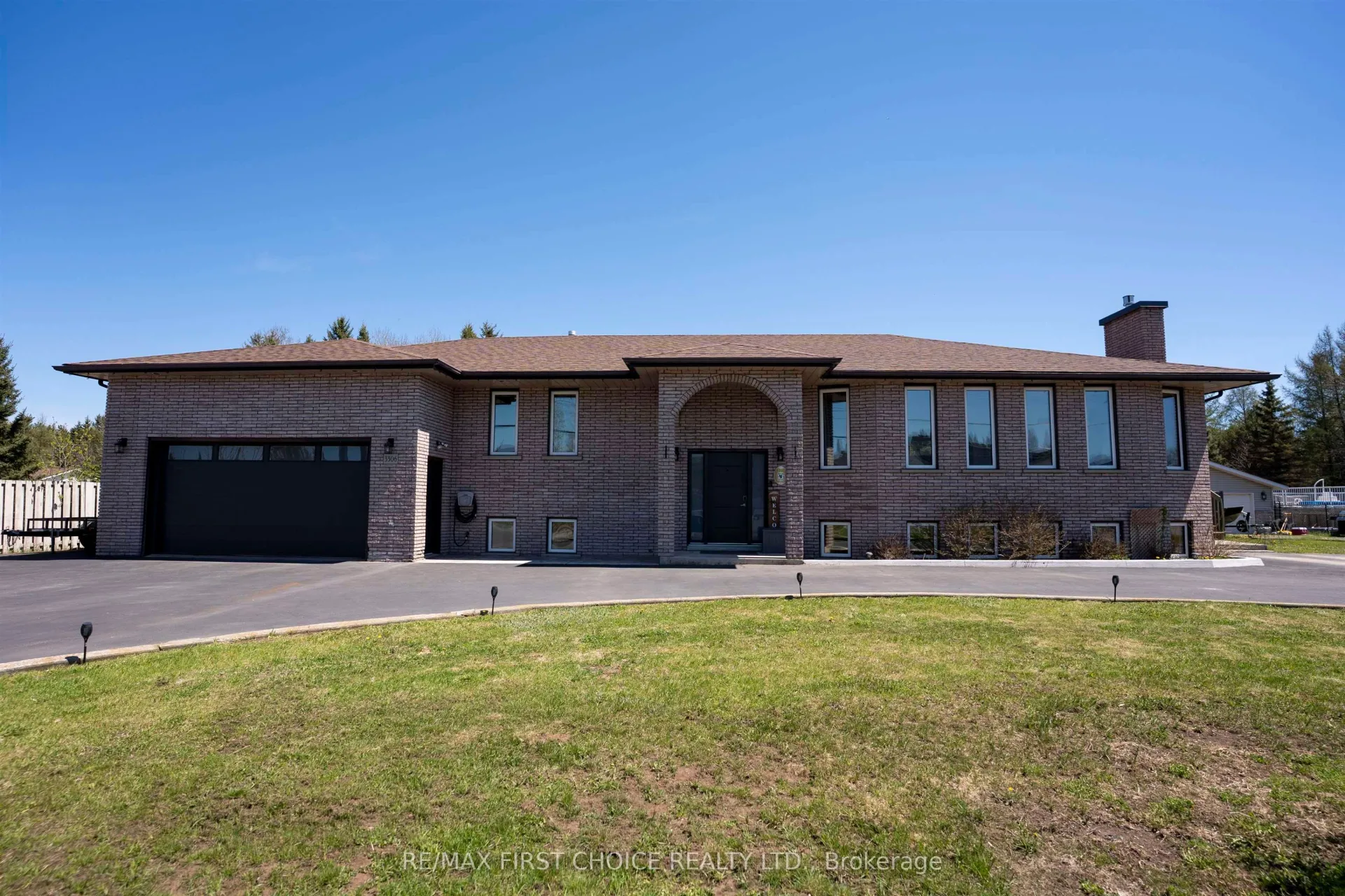 Photo 47 of 3306 Fairview Avenue, Thunder Bay, Rosslyn Road — HOMEH