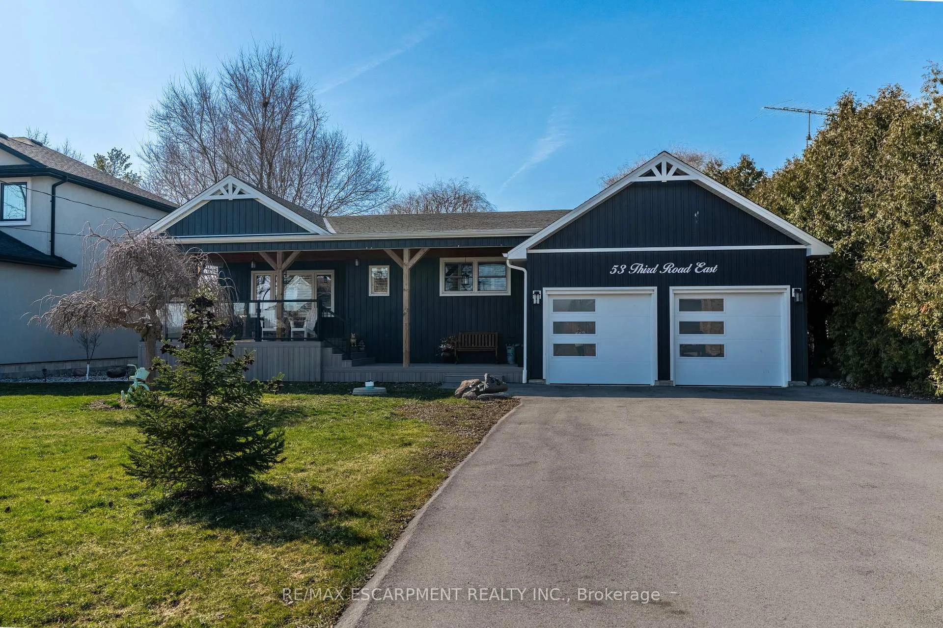 Photo 2 of 53 Third Road E, Hamilton, Rural Stoney Creek — HOMEH