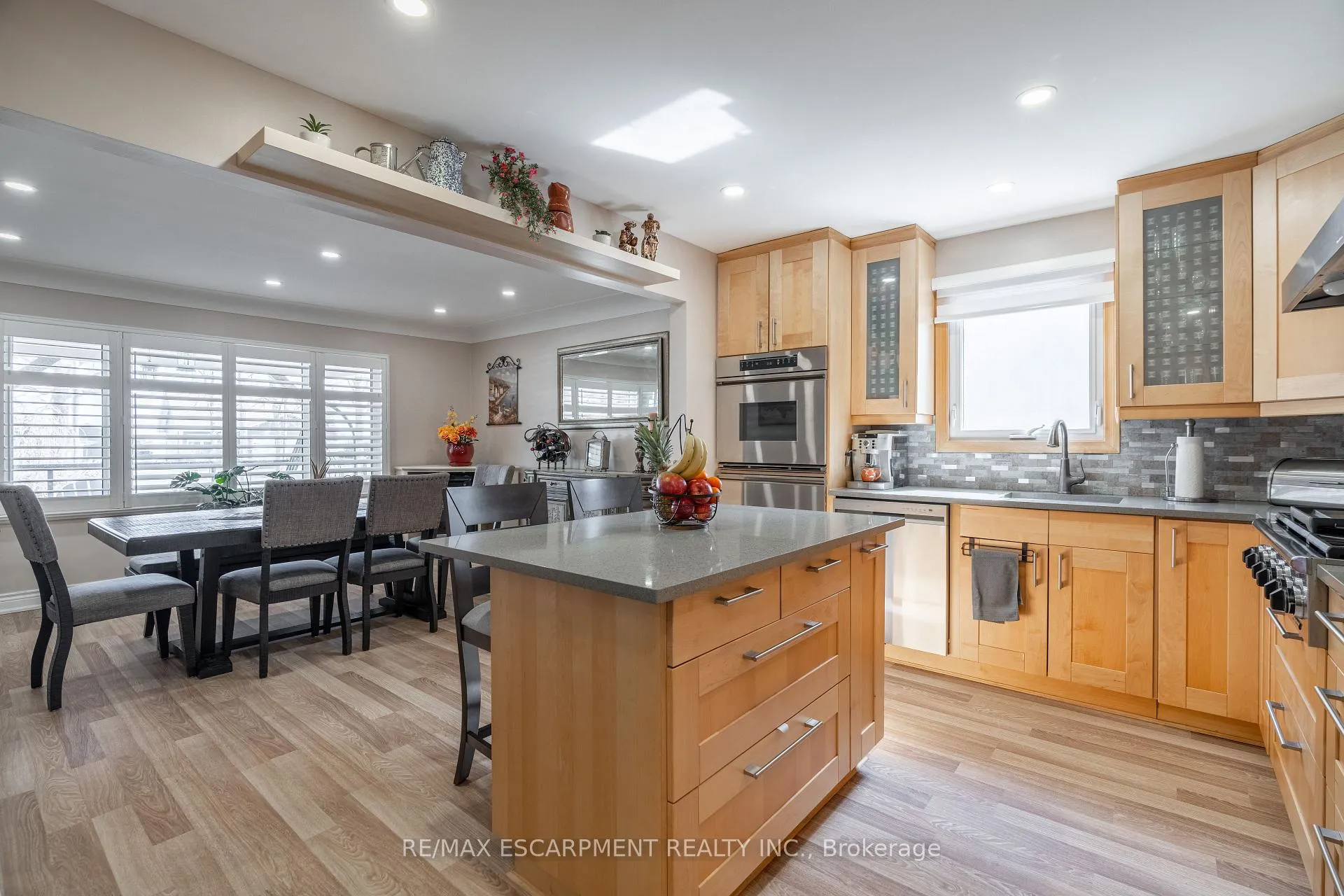 Photo 7 of 53 Third Road E, Hamilton, Rural Stoney Creek — HOMEH