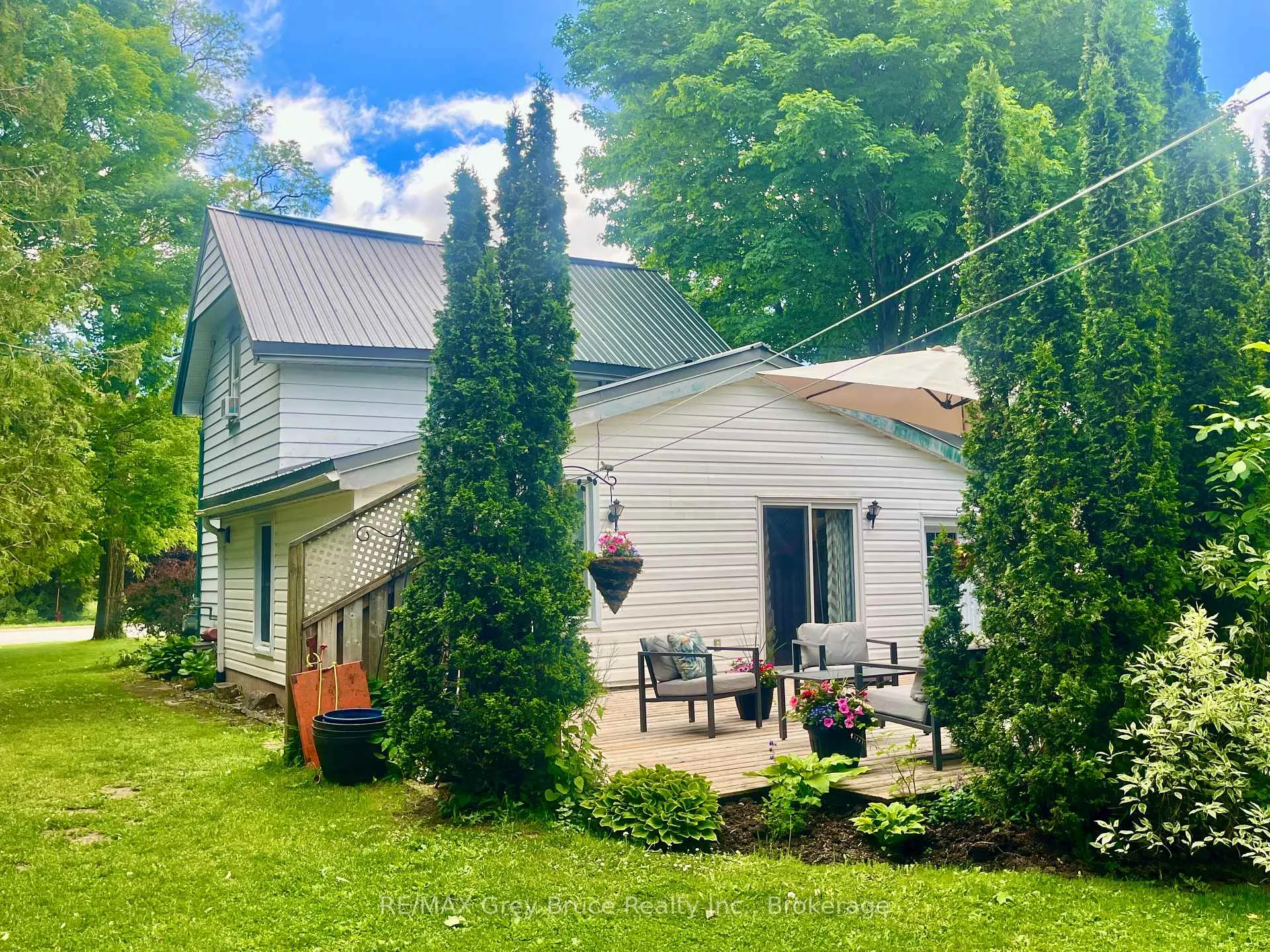 Photo 5 of 212 Yonge Street S, Arran-Elderslie — HOMEH