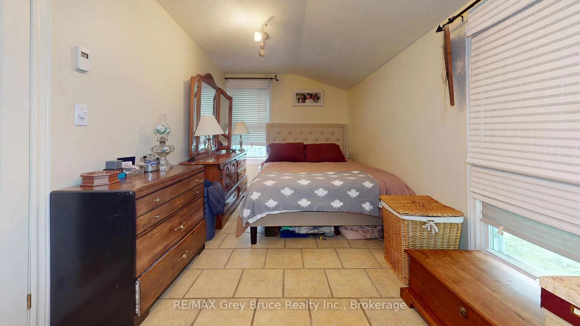 Photo 21 of 212 Yonge Street S, Arran-Elderslie — HOMEH