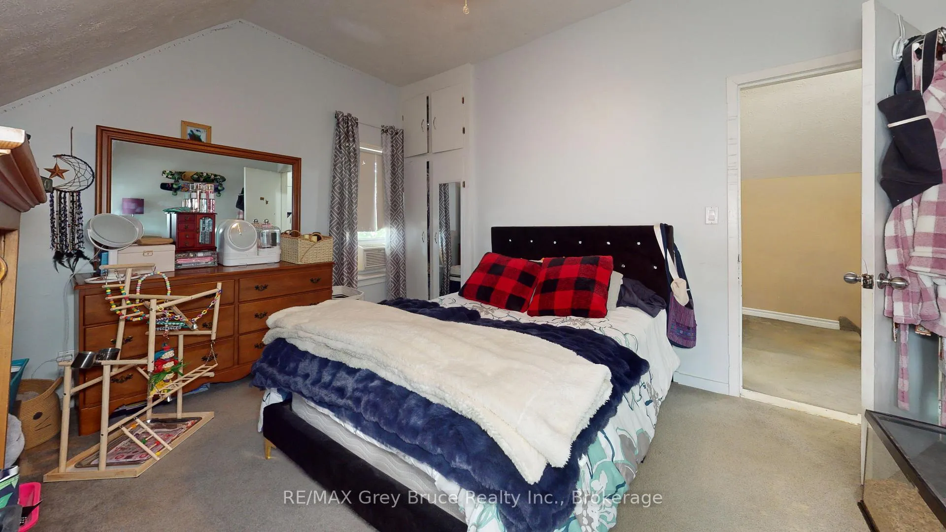 Photo 25 of 212 Yonge Street S, Arran-Elderslie — HOMEH