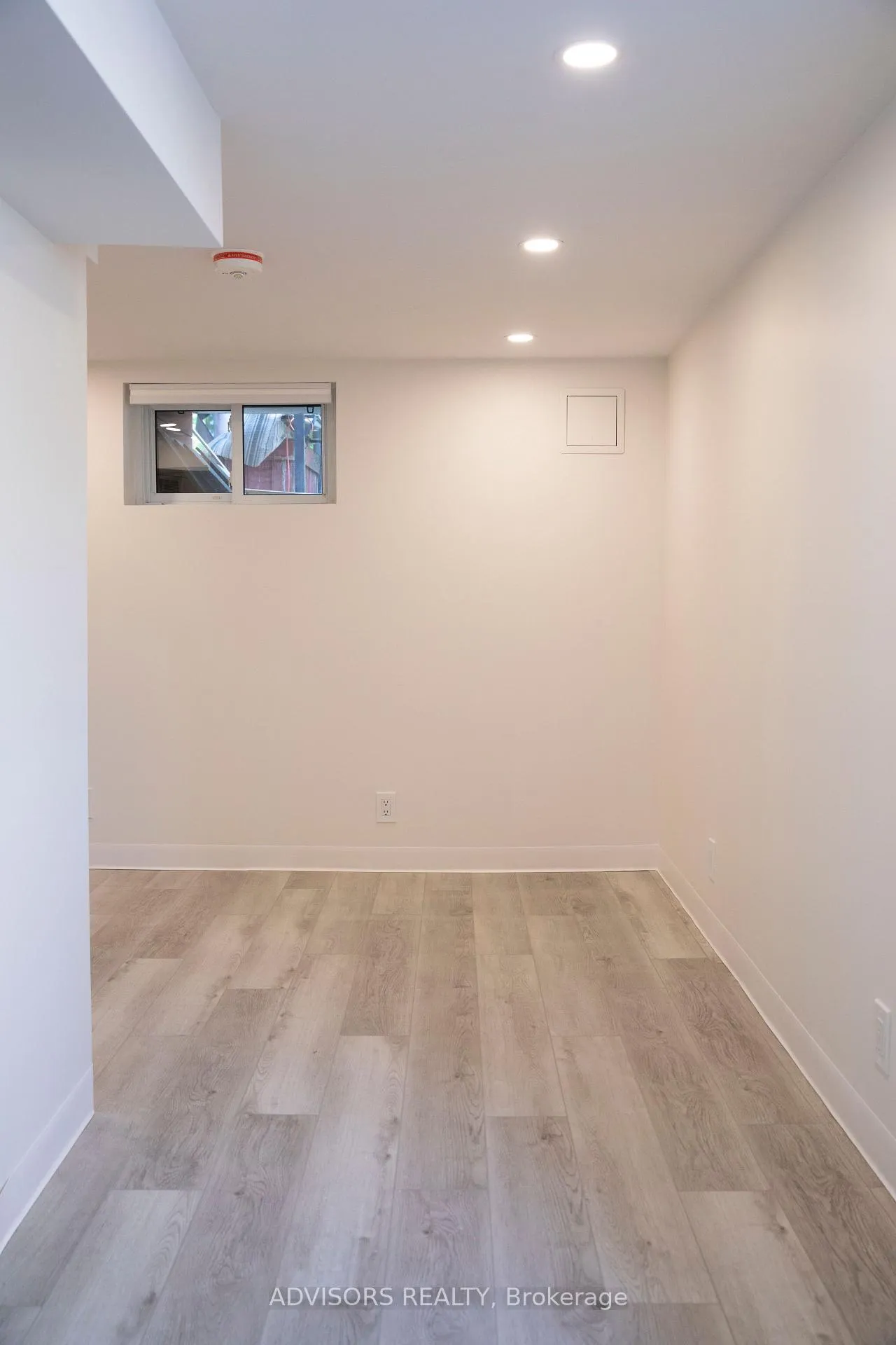 Photo 12 of Unit 2, 310 West 2nd Street, Hamilton, Bonnington — HOMEH