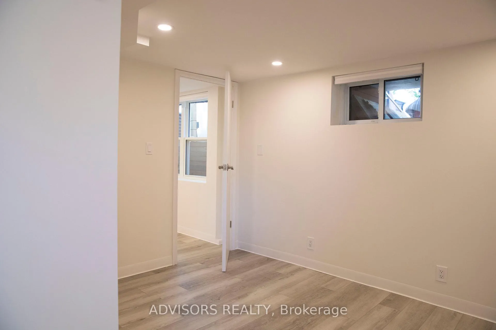 Photo 13 of Unit 2, 310 West 2nd Street, Hamilton, Bonnington — HOMEH