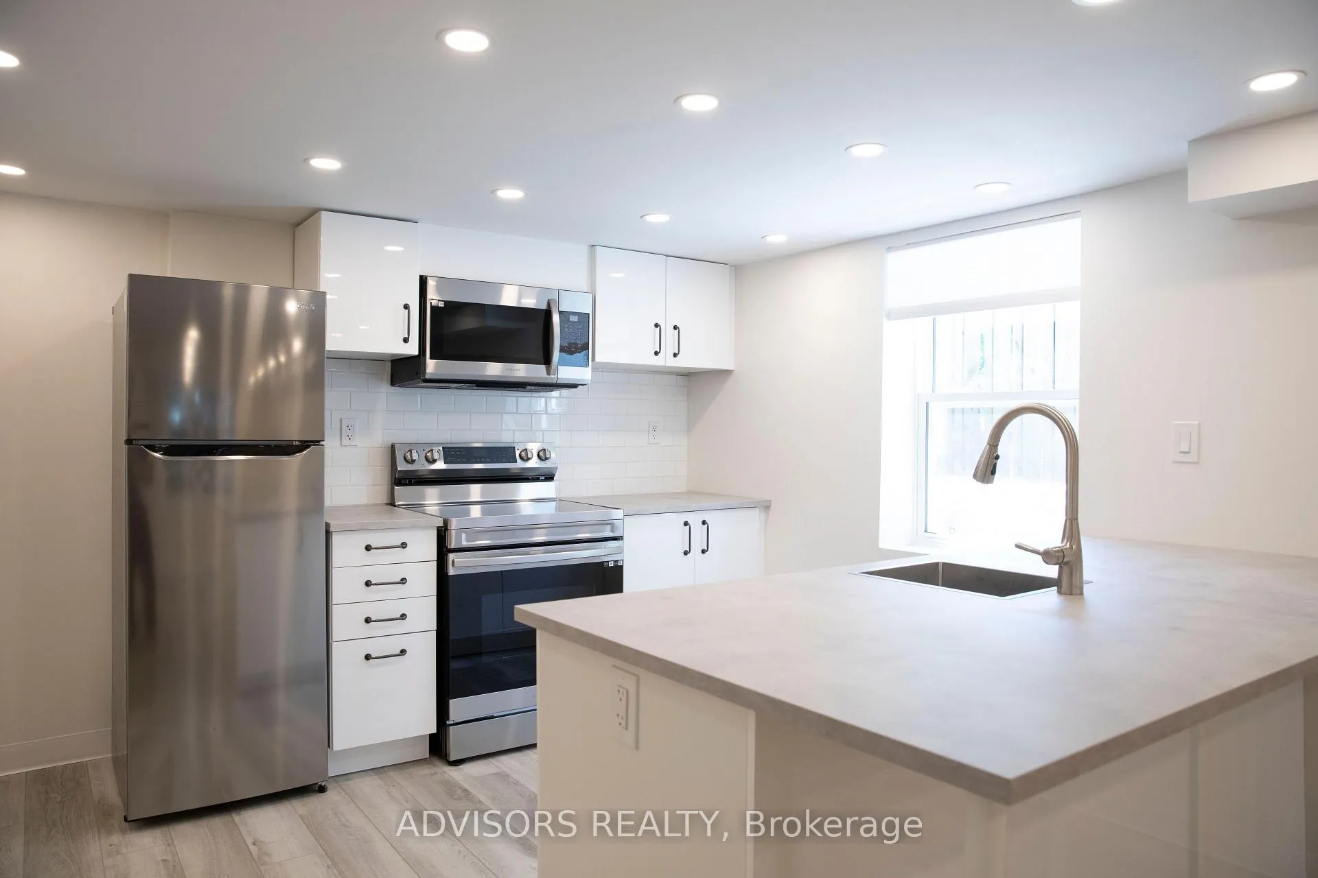 Photo 16 of Unit 2, 310 West 2nd Street, Hamilton, Bonnington — HOMEH