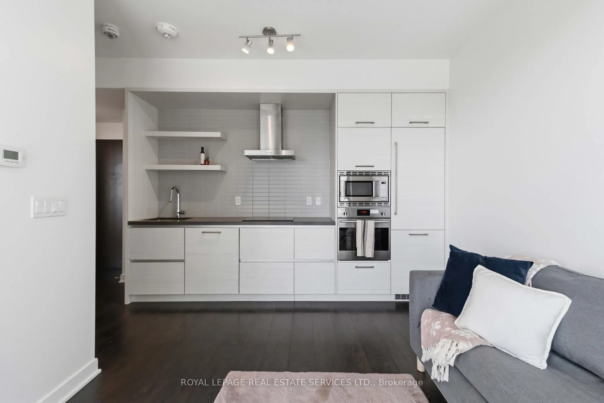 Photo 10 of Unit 2607, 2221 Yonge Street, Toronto, Mount Pleasant West — HOMEH